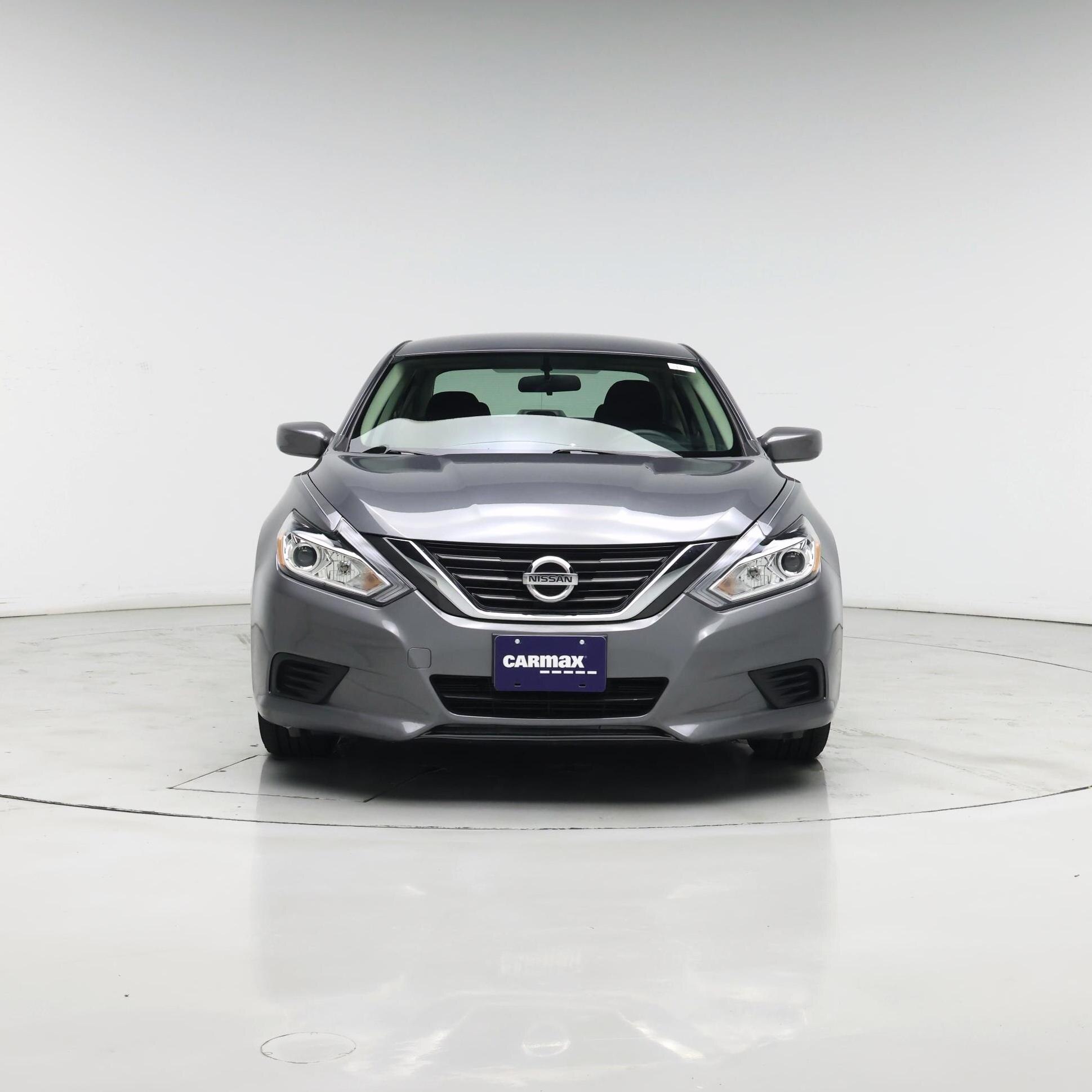 Thumbnail: 2017 Nissan Altima - 5