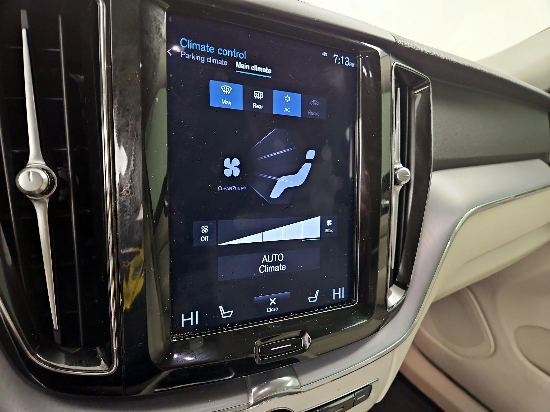 Thumbnail: 2020 Volvo XC60 - 17