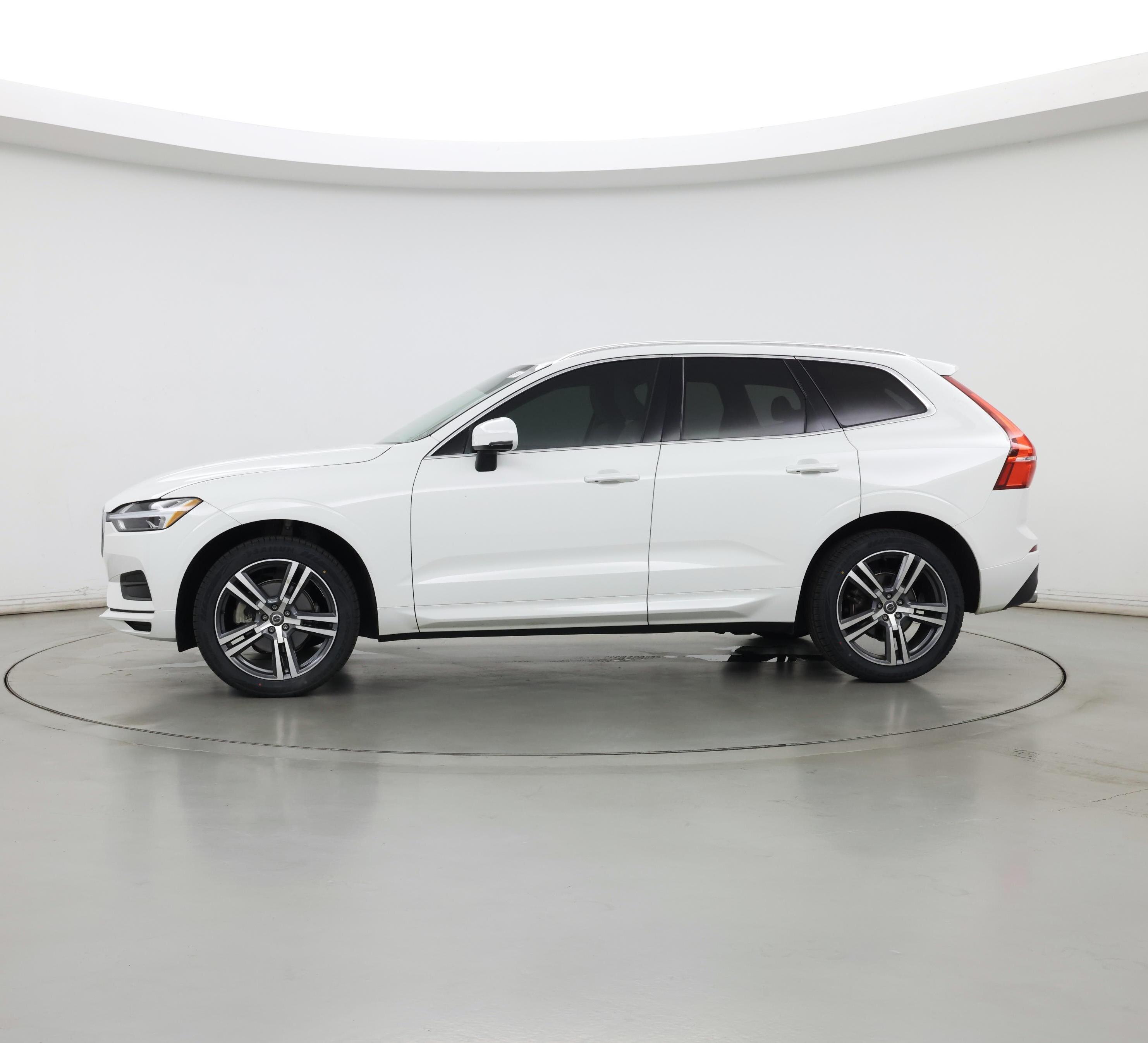 Thumbnail: 2020 Volvo XC60 - 3