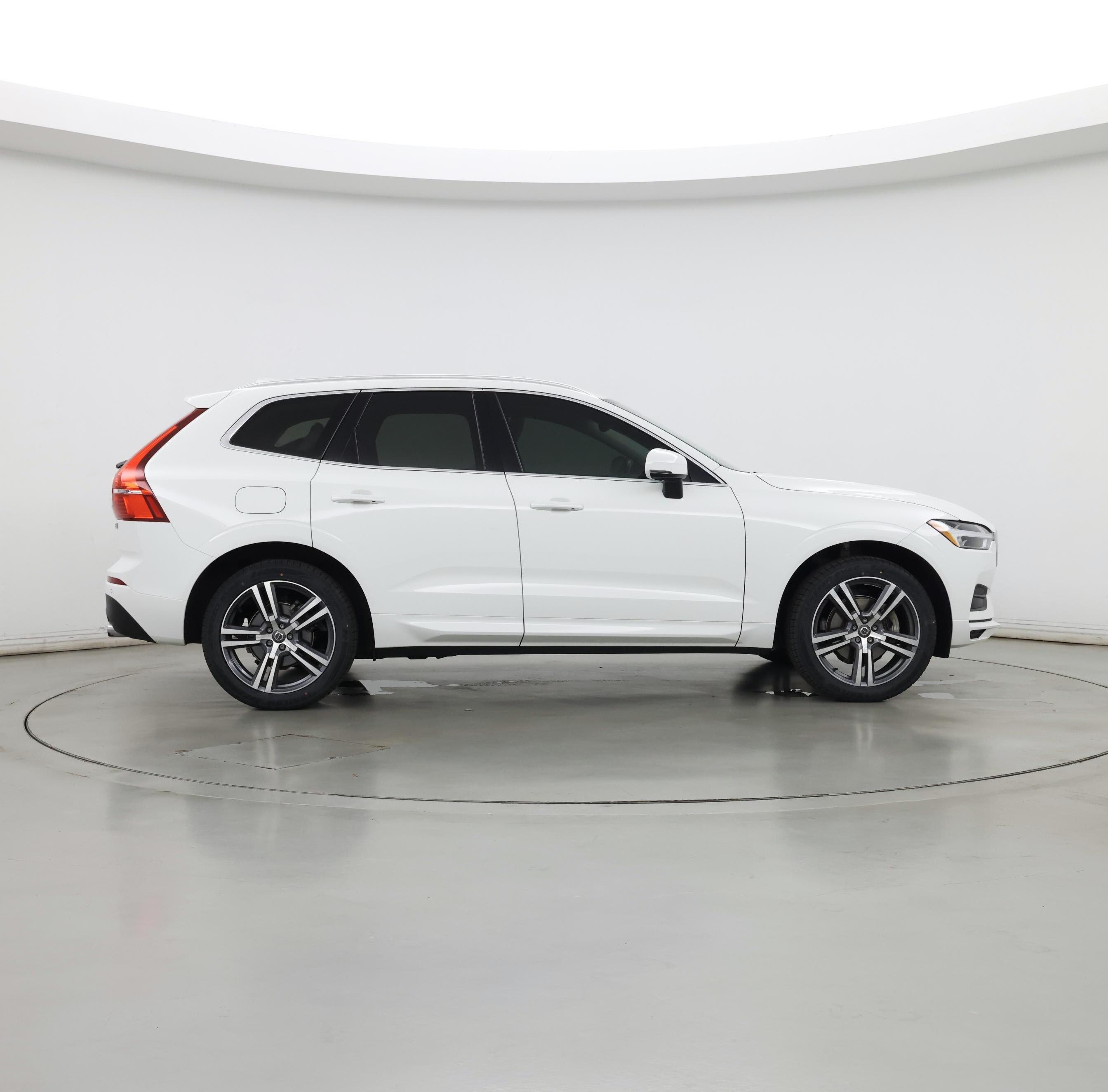 Thumbnail: 2020 Volvo XC60 - 7