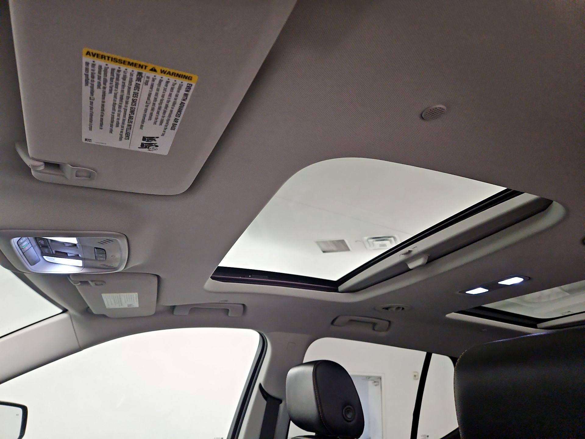 Thumbnail: 2019 Chevrolet Traverse - 18