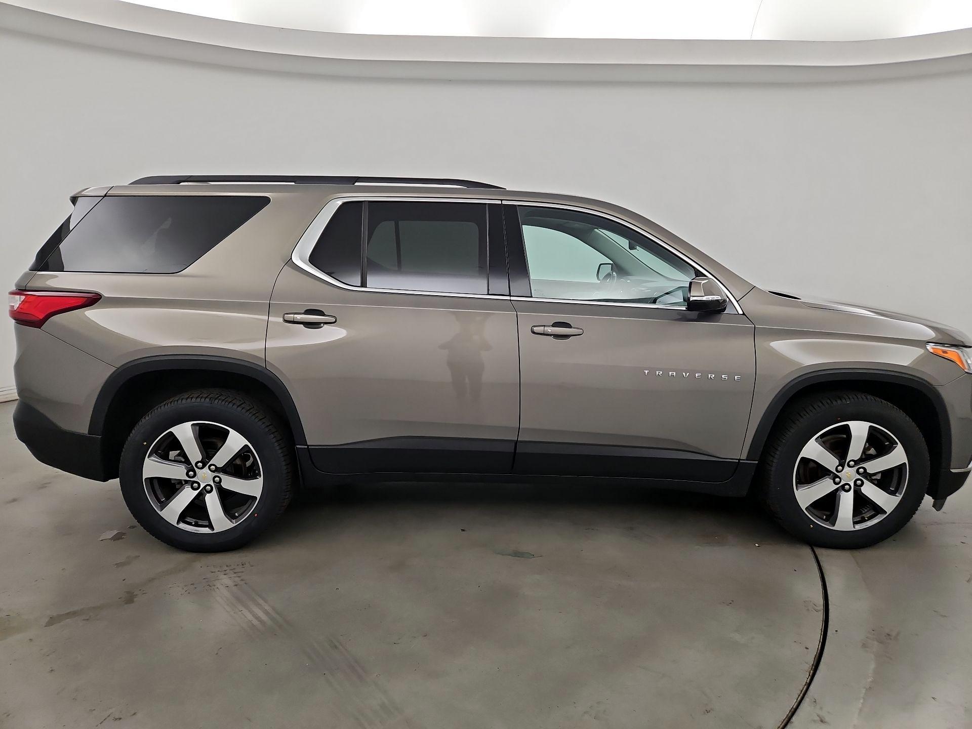Thumbnail: 2019 Chevrolet Traverse - 4