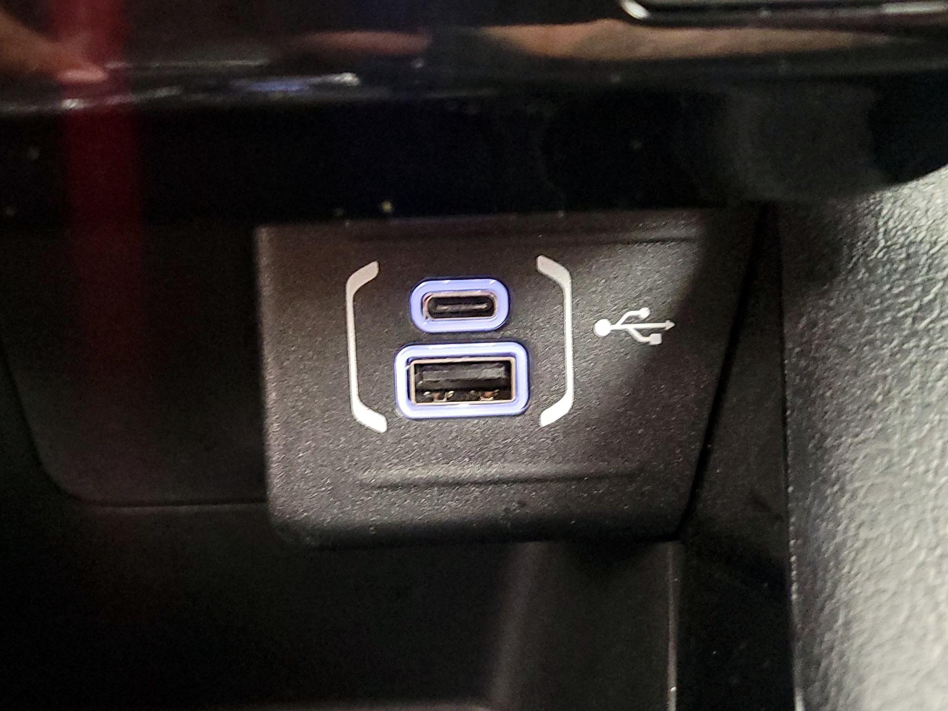 Thumbnail: 2022 Jeep Compass - 18