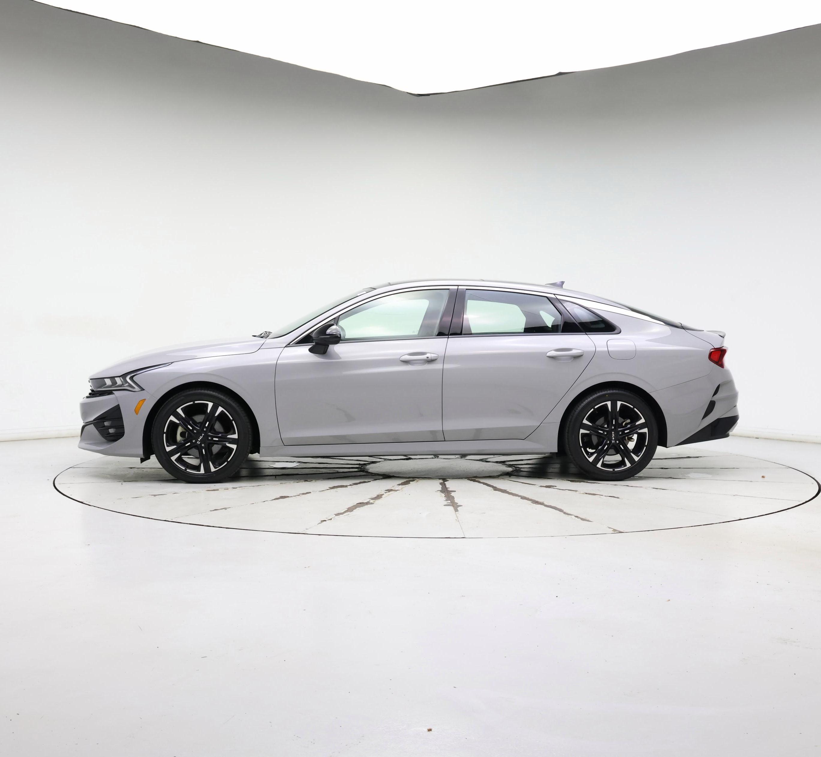 Thumbnail: 2023 Kia K5 - 3