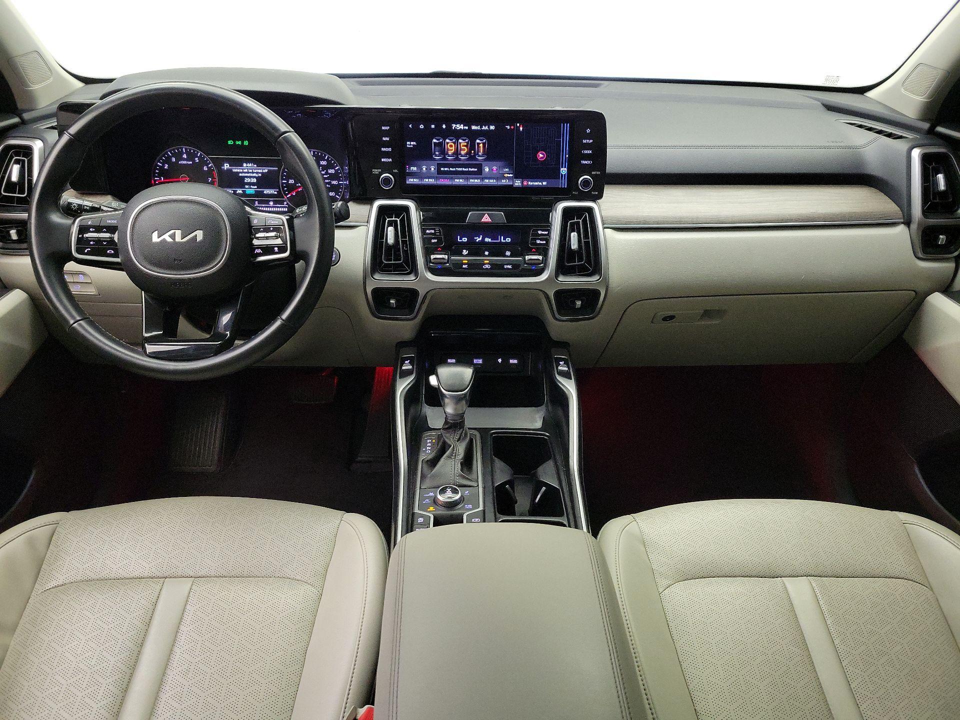 Thumbnail: 2022 Kia Sorento - 9