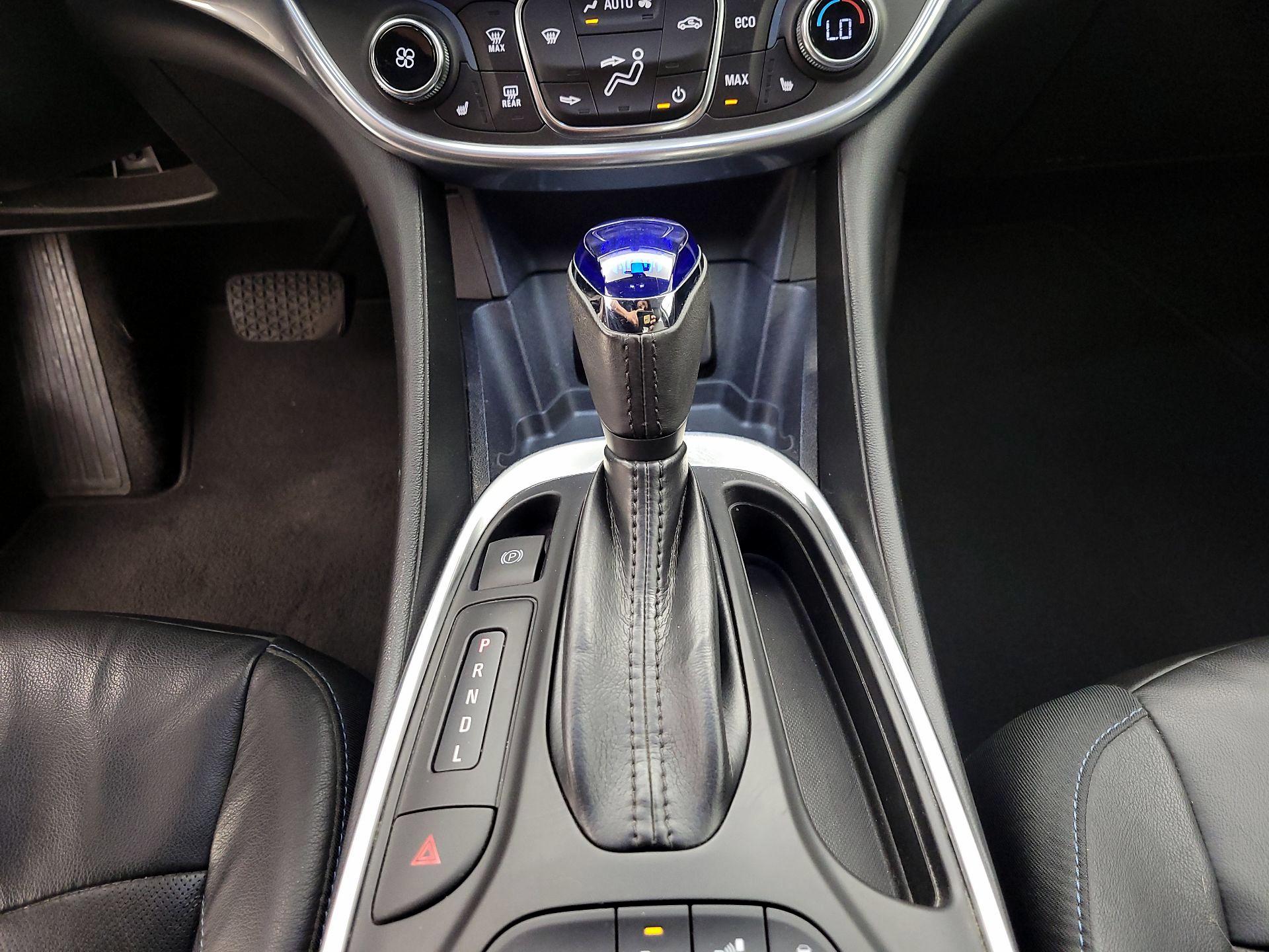 Thumbnail: 2017 Chevrolet Volt - 18