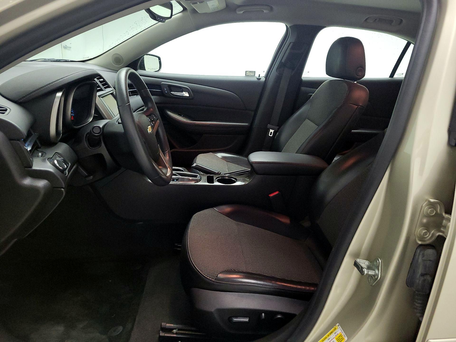 Thumbnail: 2014 Chevrolet Malibu - 11