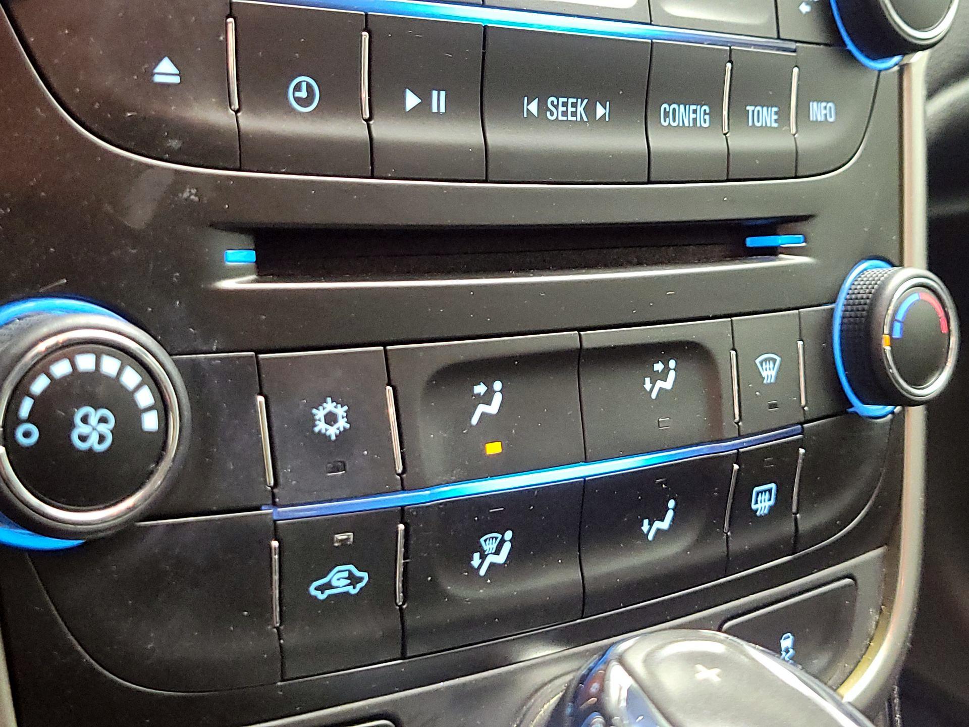 Thumbnail: 2014 Chevrolet Malibu - 16