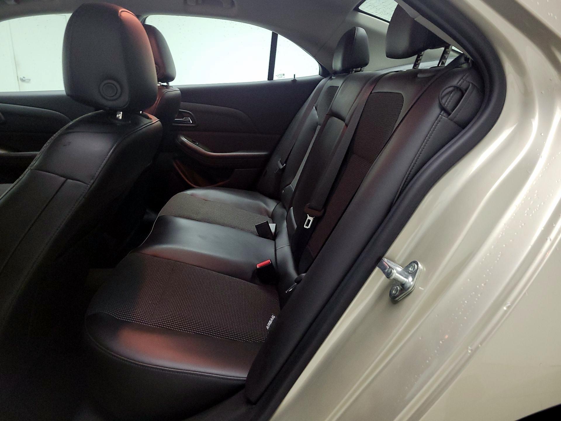 Thumbnail: 2014 Chevrolet Malibu - 19