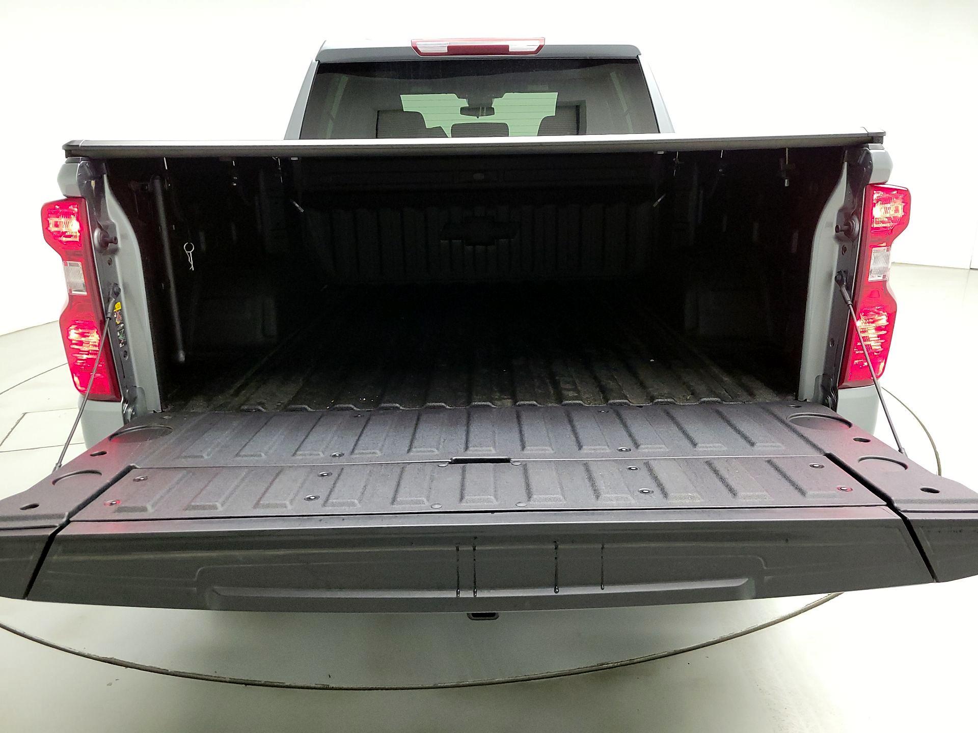 Thumbnail: 2024 Chevrolet Silverado 1500 - 18
