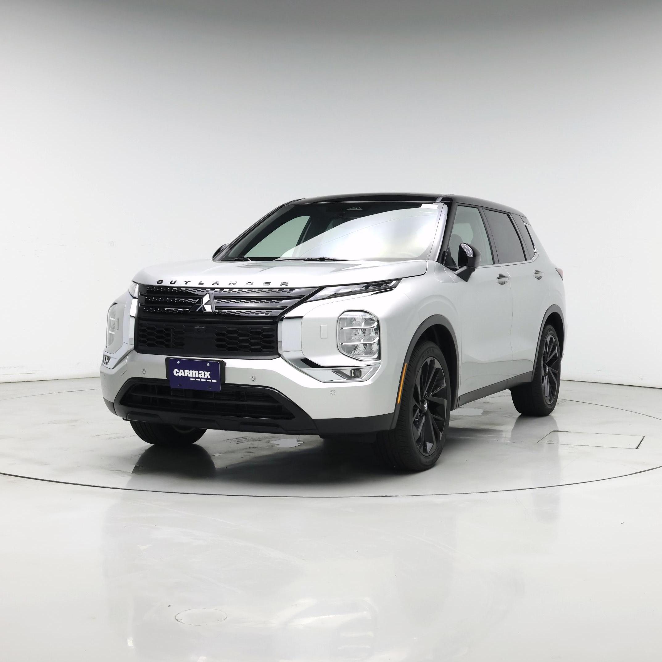 Thumbnail: 2023 Mitsubishi Outlander - 4
