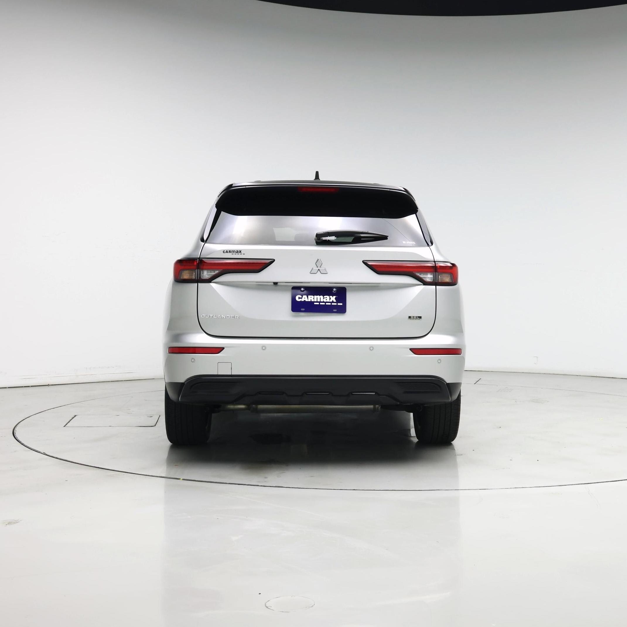 Thumbnail: 2023 Mitsubishi Outlander - 6
