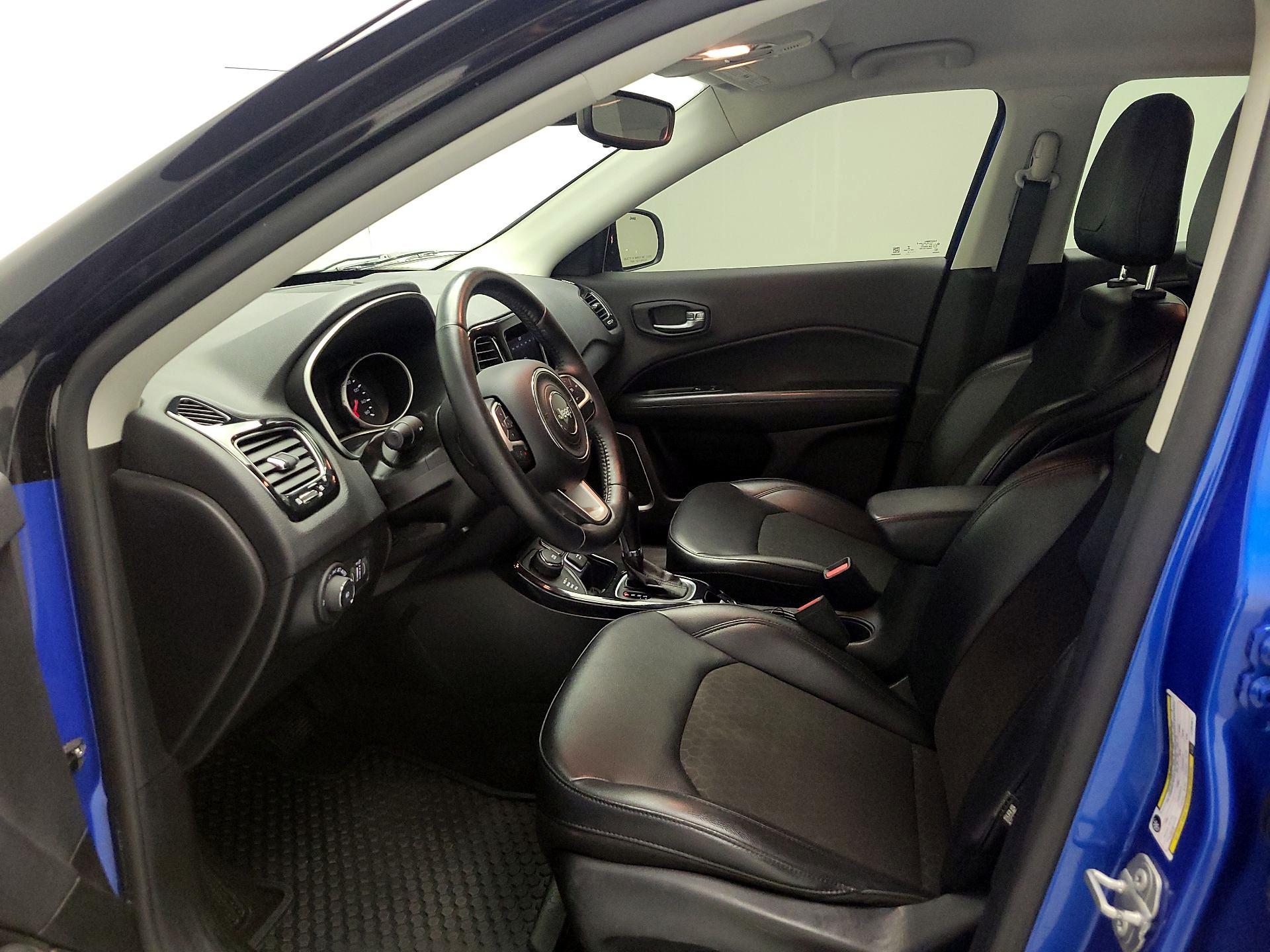 Thumbnail: 2020 Jeep Compass - 11