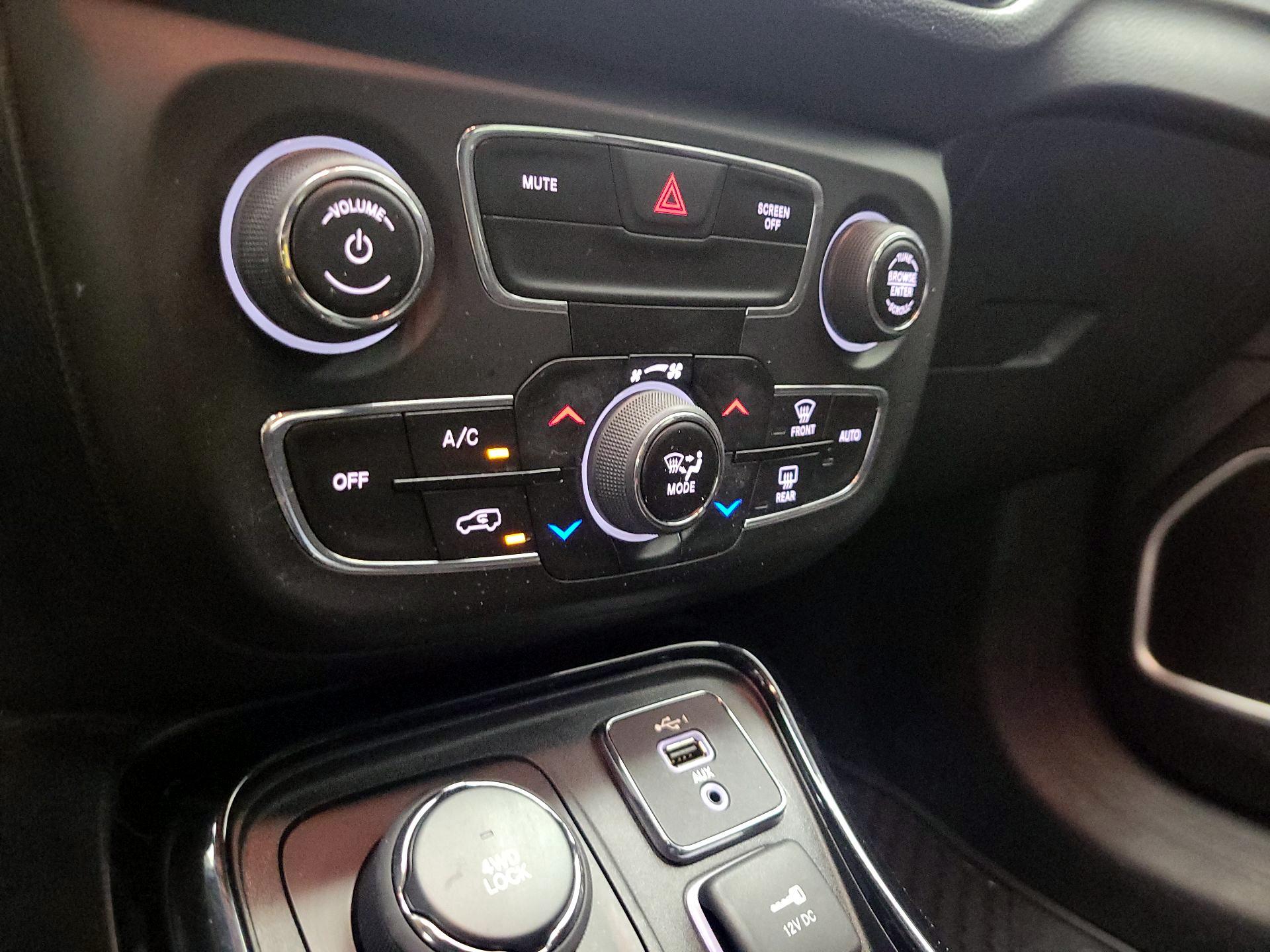 Thumbnail: 2020 Jeep Compass - 15