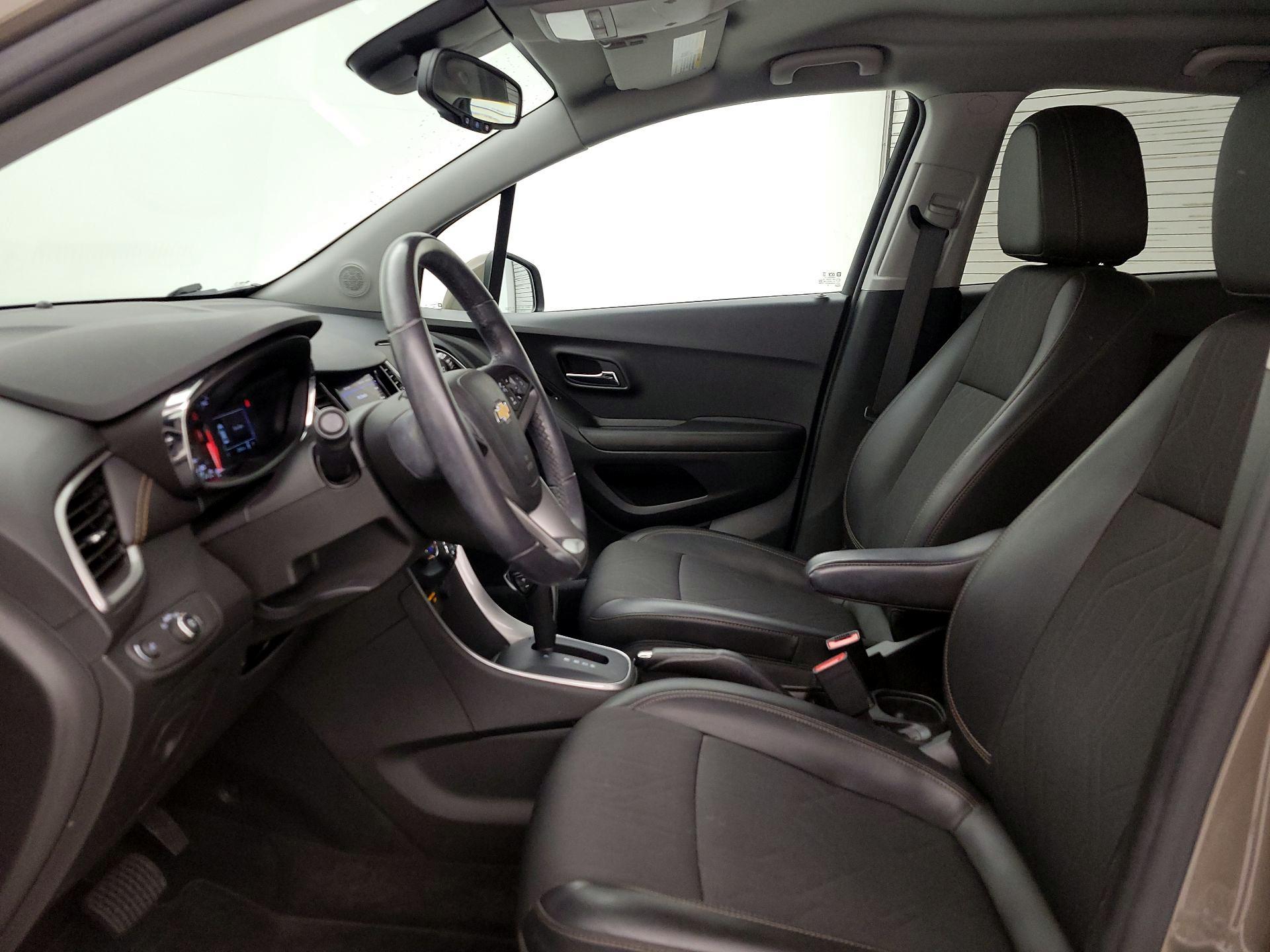 Thumbnail: 2022 Chevrolet Trax - 11