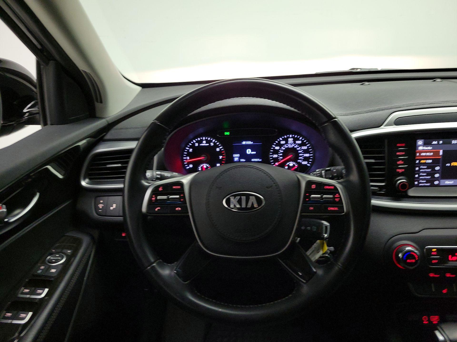 Thumbnail: 2019 Kia Sorento - 10