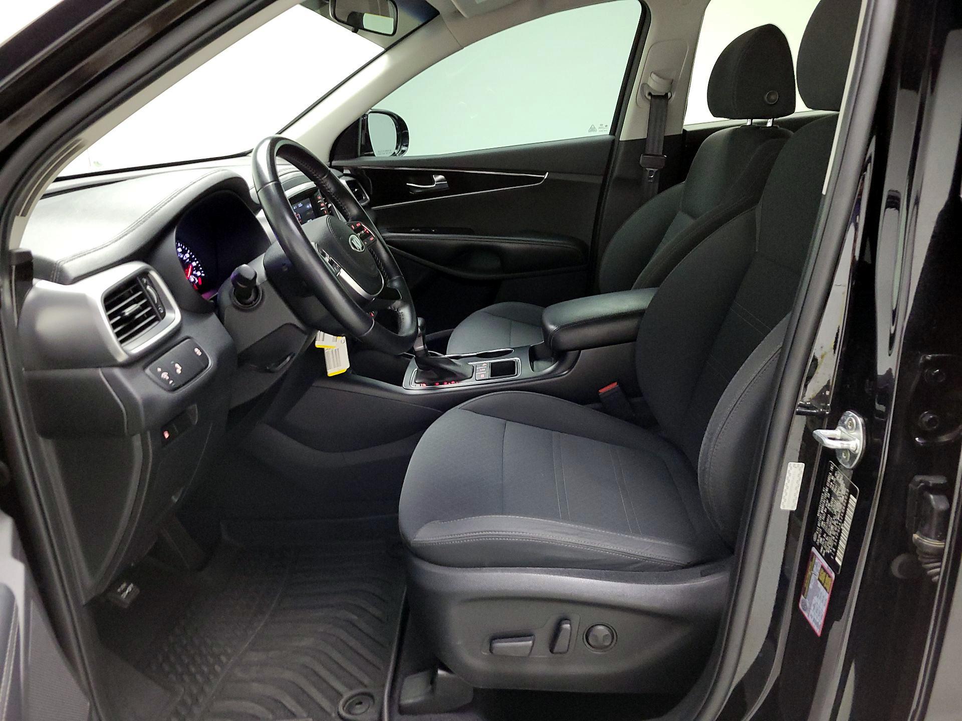 Thumbnail: 2019 Kia Sorento - 11