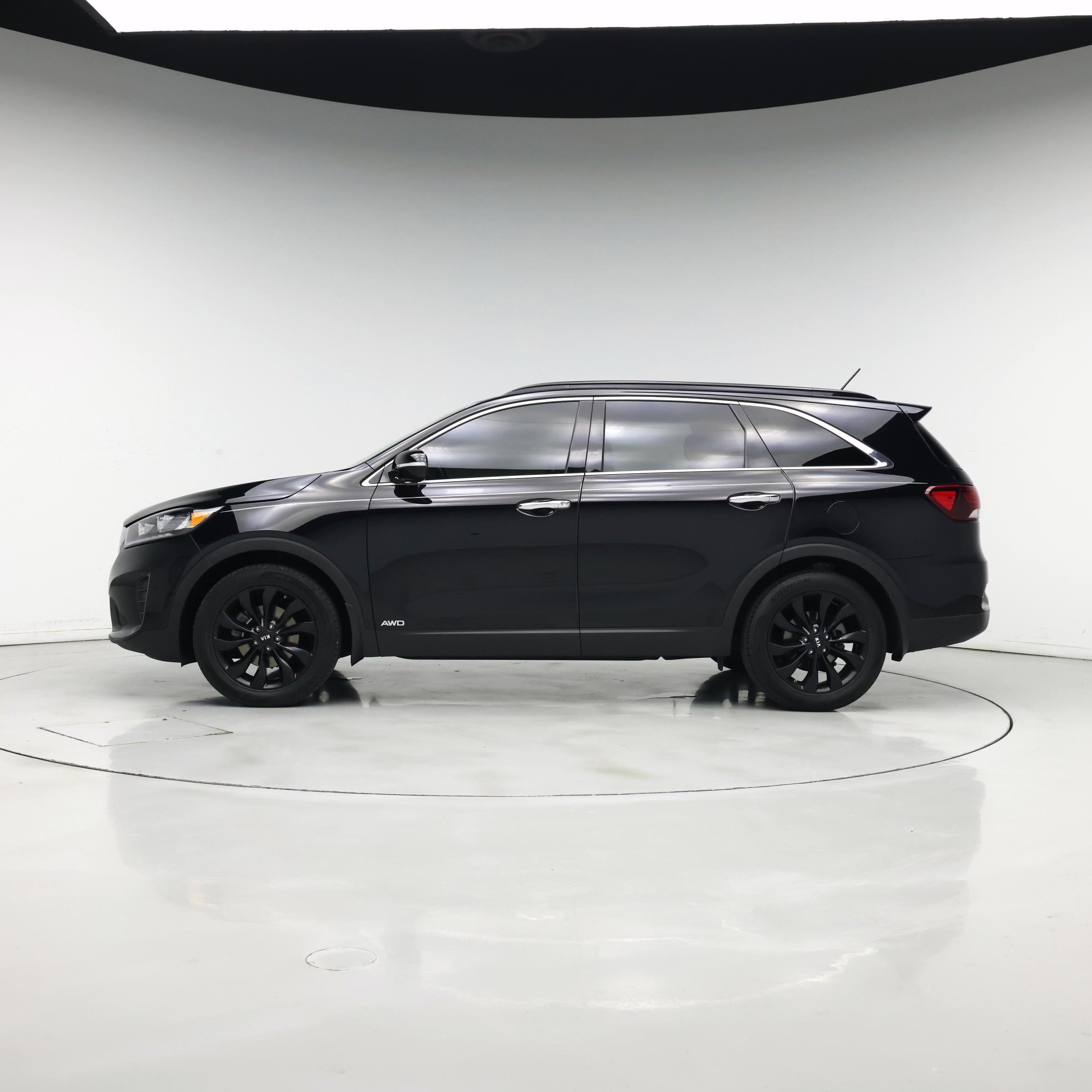 Thumbnail: 2019 Kia Sorento - 3