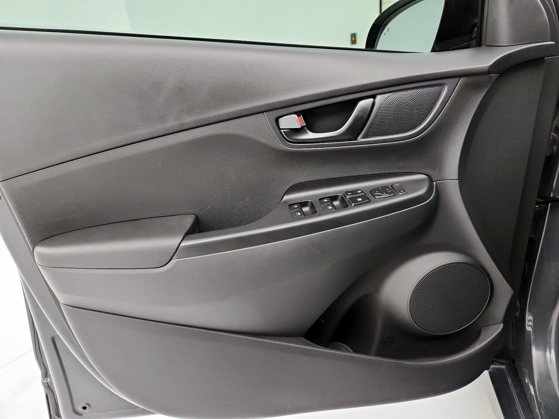 Thumbnail: 2023 Hyundai Kona - 12