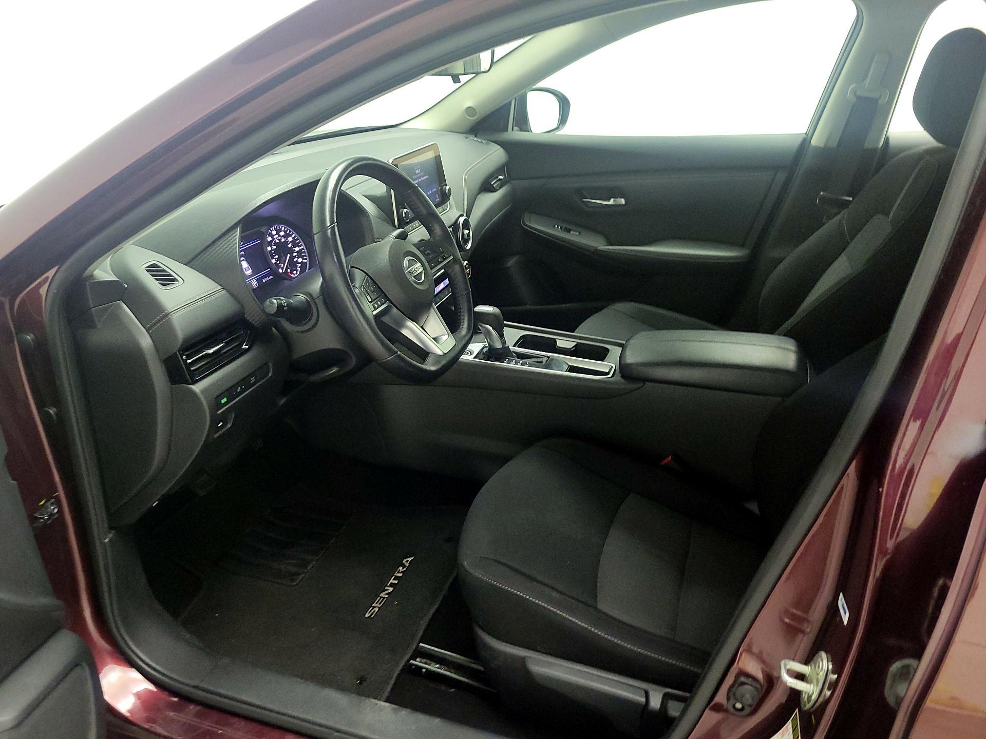 Thumbnail: 2020 Nissan Sentra - 11