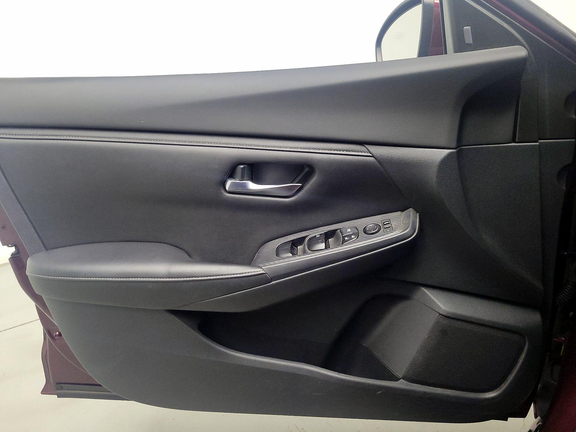 Thumbnail: 2020 Nissan Sentra - 12