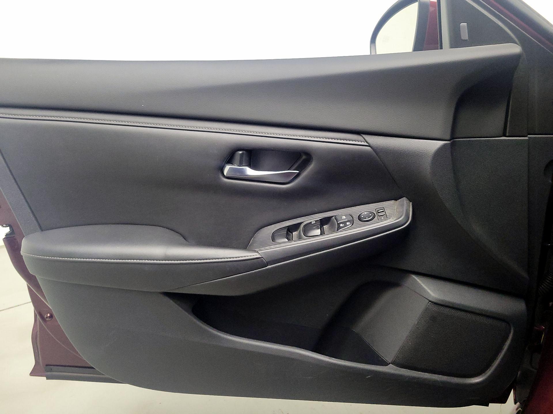 Thumbnail: 2020 Nissan Sentra - 13