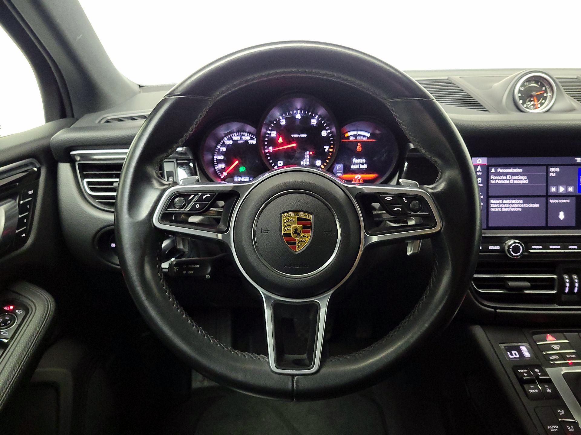 Thumbnail: 2021 Porsche Macan - 10