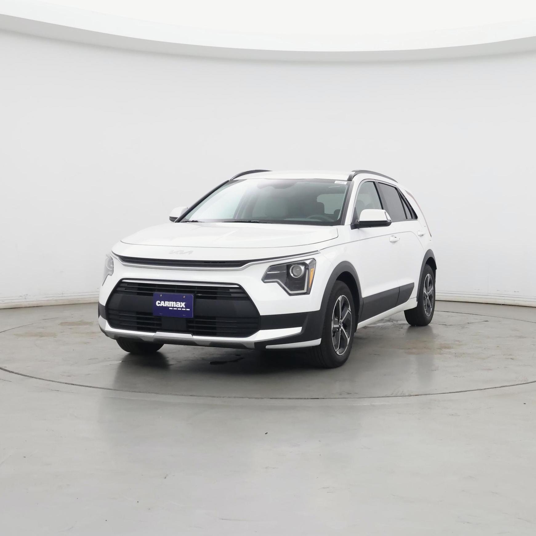 Thumbnail: 2023 Kia Niro - 4