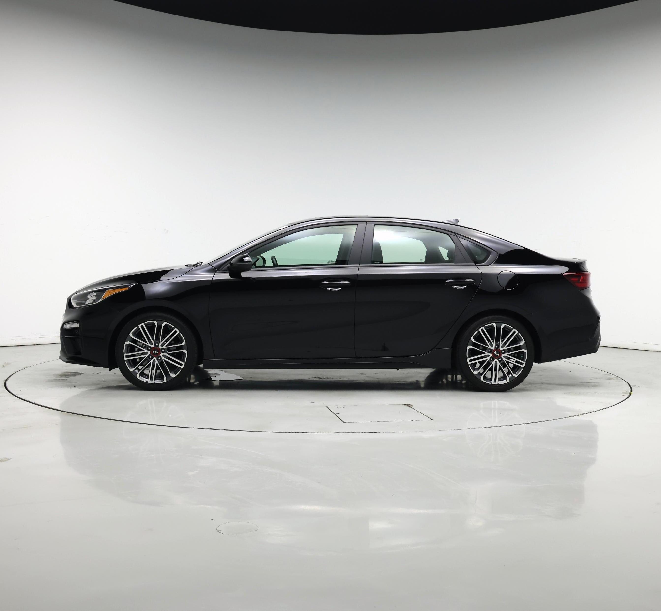 Thumbnail: 2021 Kia Forte - 3