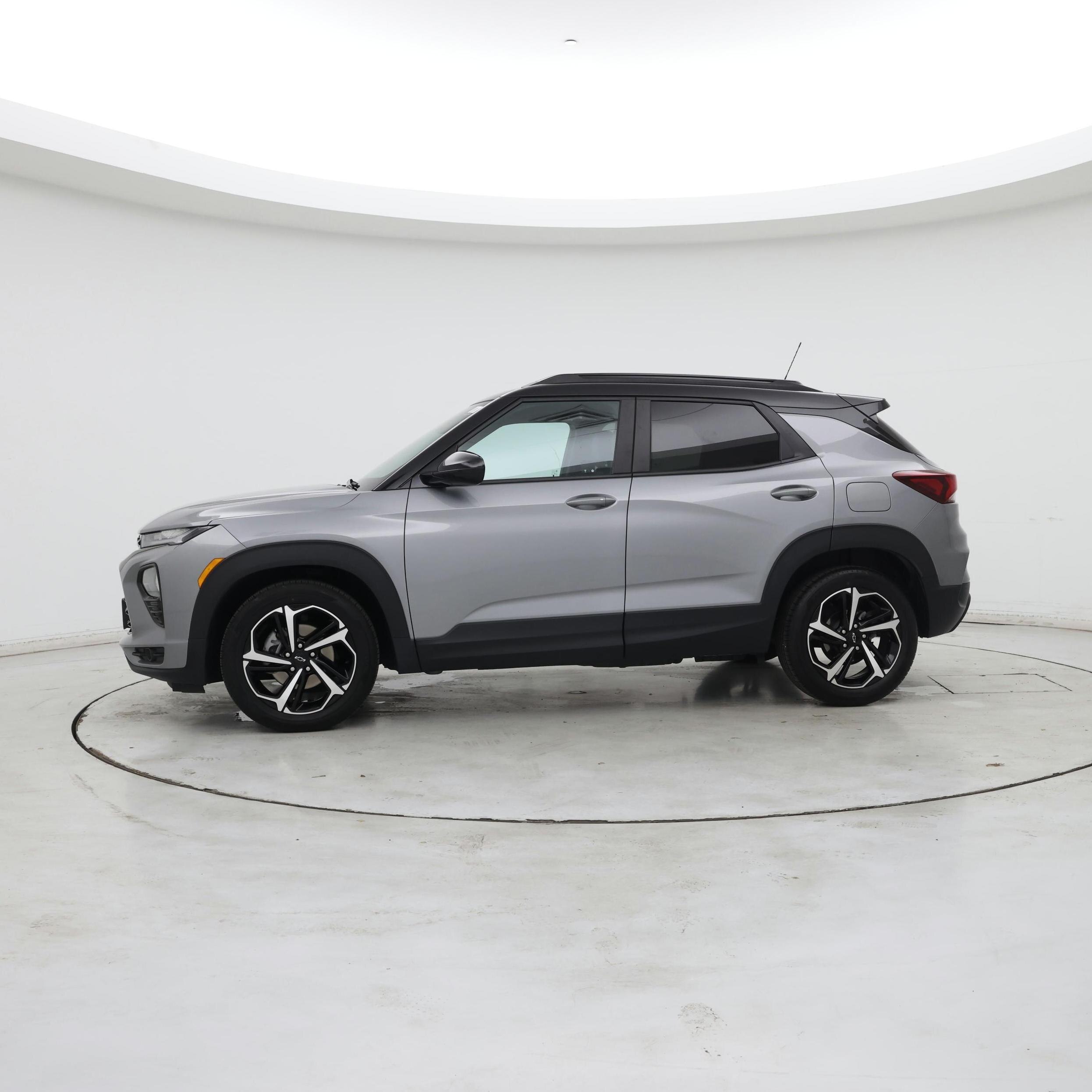 Thumbnail: 2023 Chevrolet TrailBlazer - 3