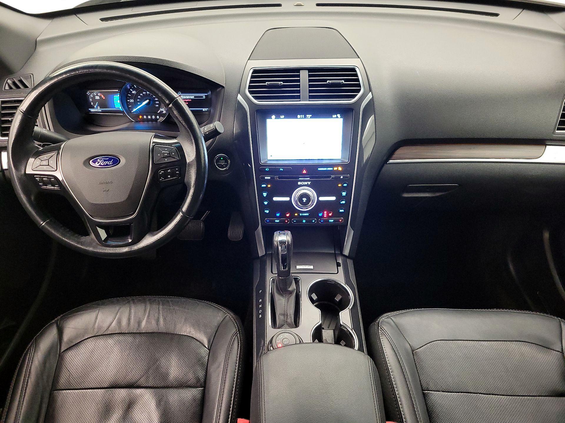 Thumbnail: 2017 Ford Explorer - 9