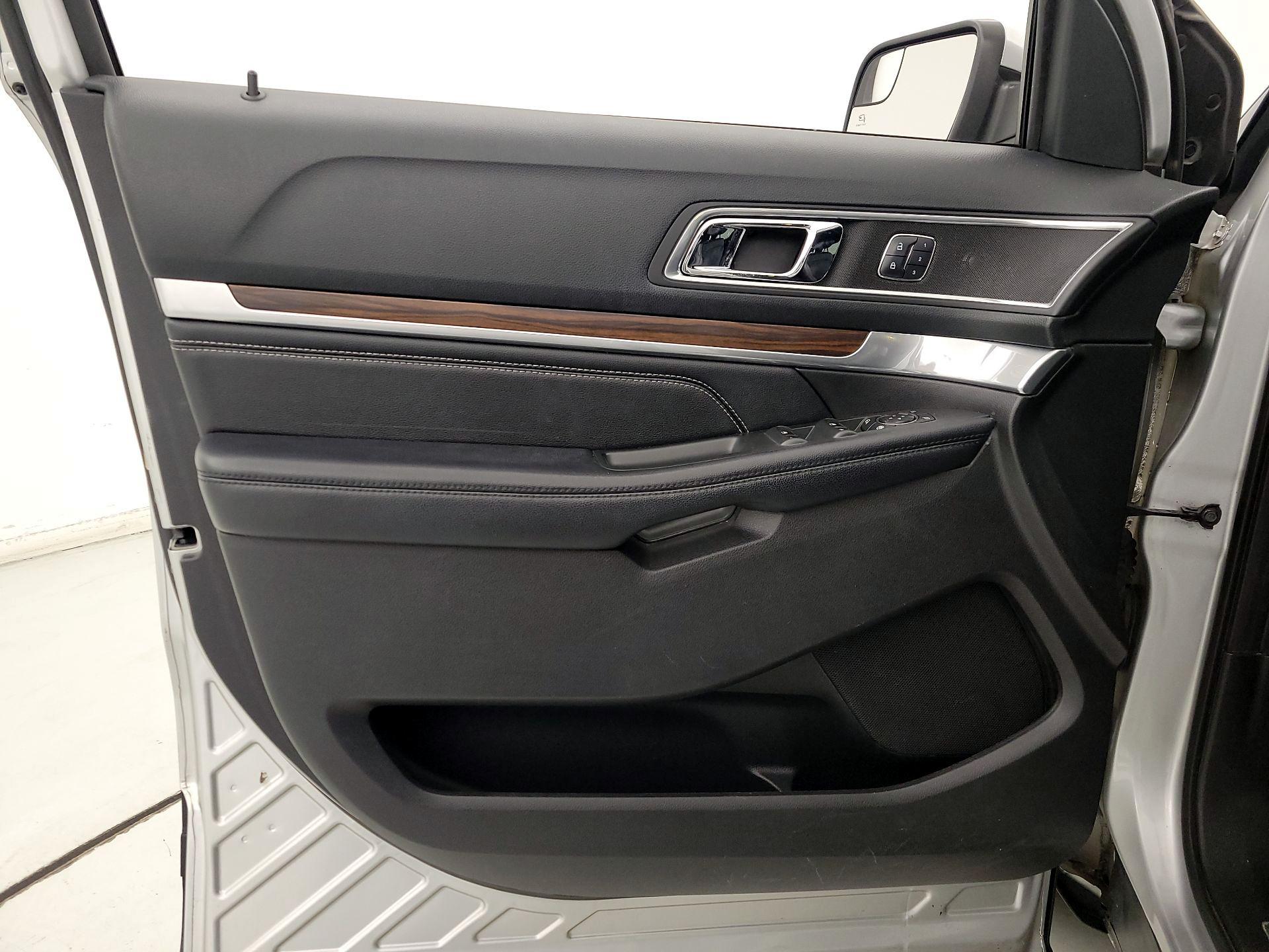 Thumbnail: 2017 Ford Explorer - 12