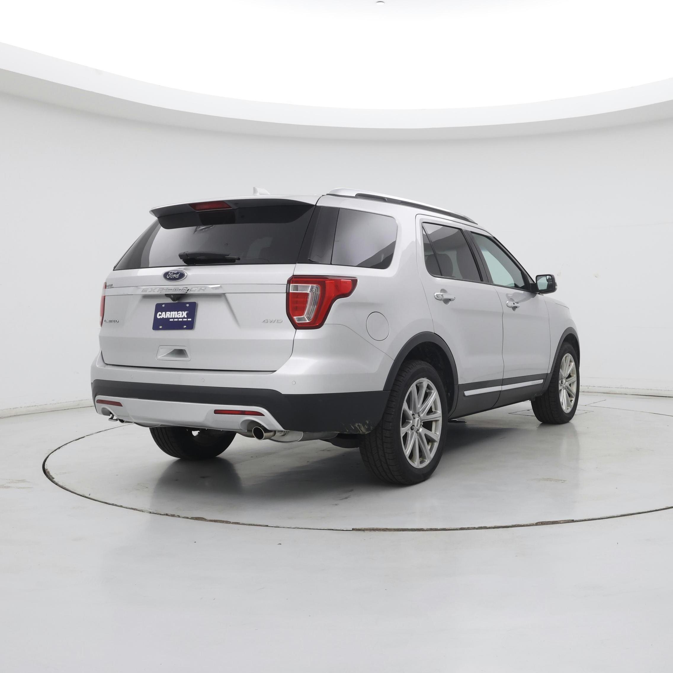 Thumbnail: 2017 Ford Explorer - 8