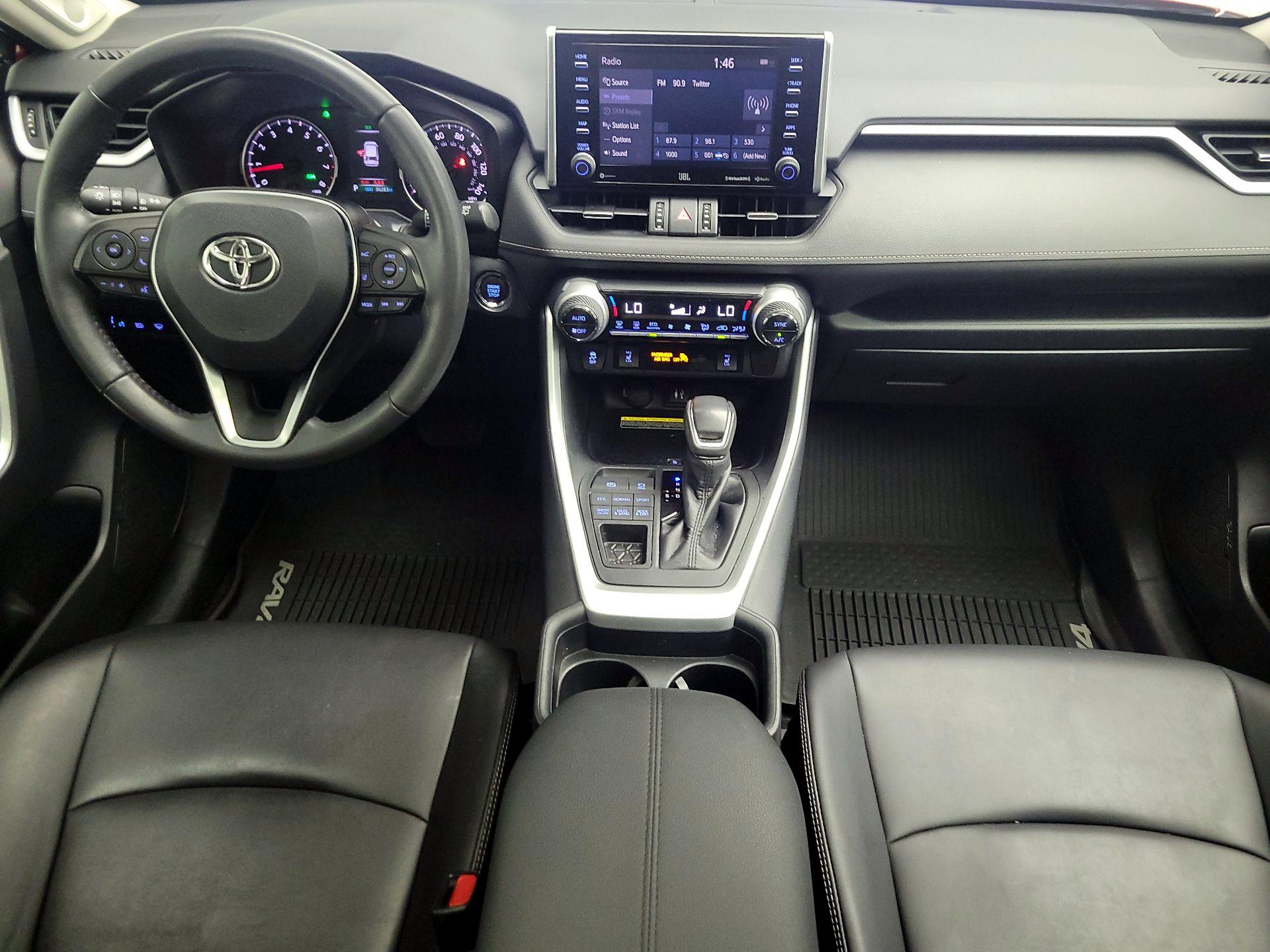 Thumbnail: 2019 Toyota RAV4 - 9
