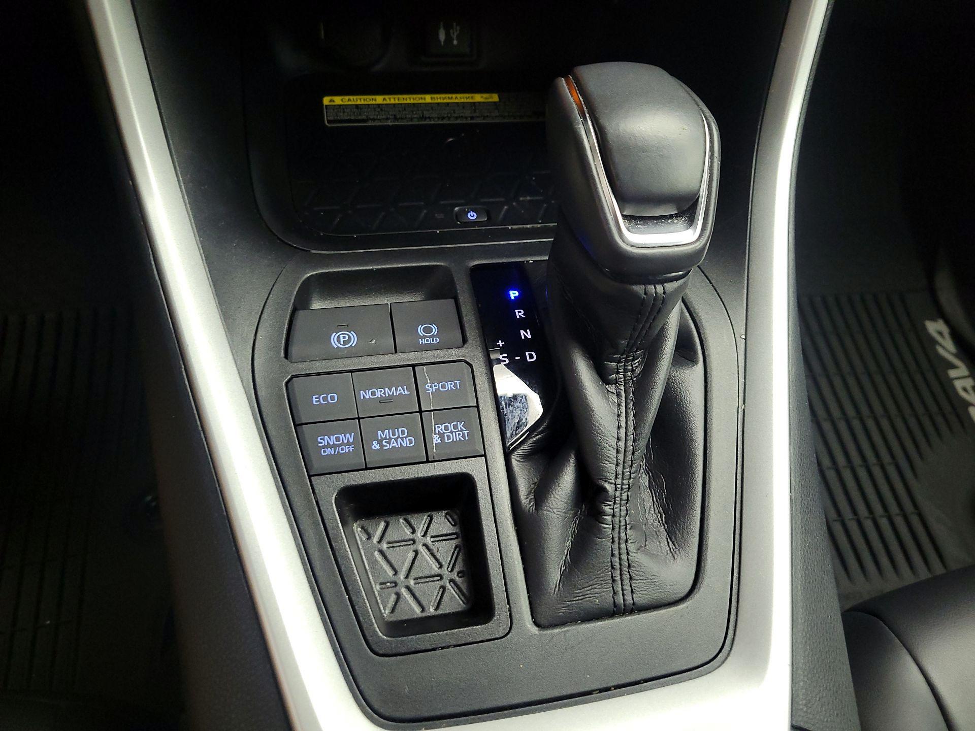 Thumbnail: 2019 Toyota RAV4 - 17