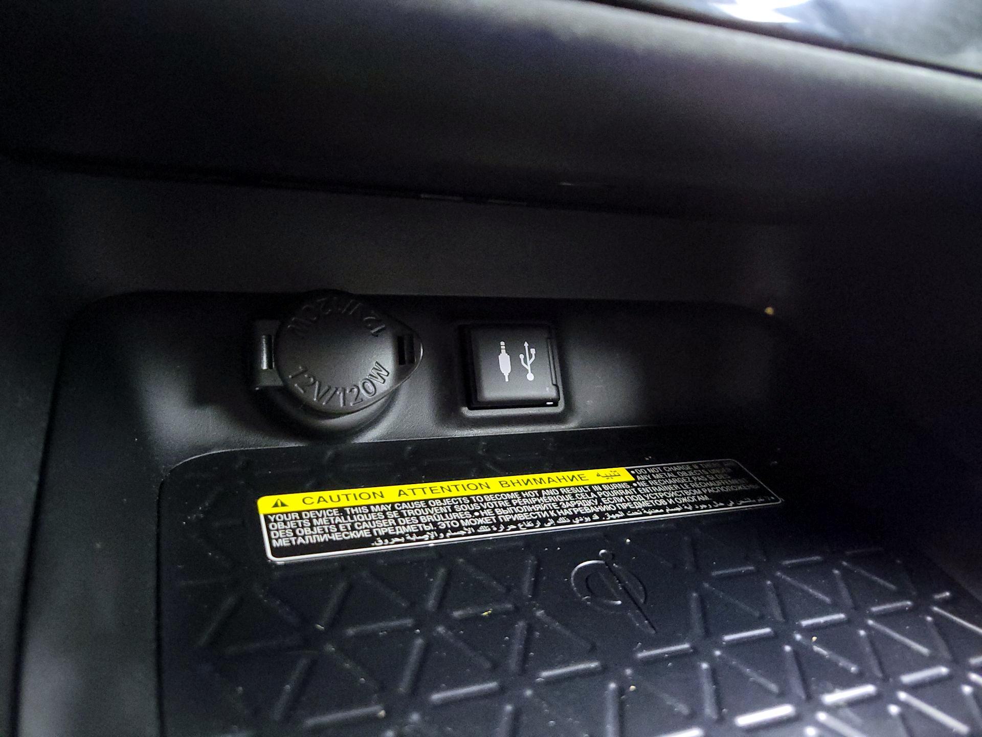 Thumbnail: 2019 Toyota RAV4 - 18