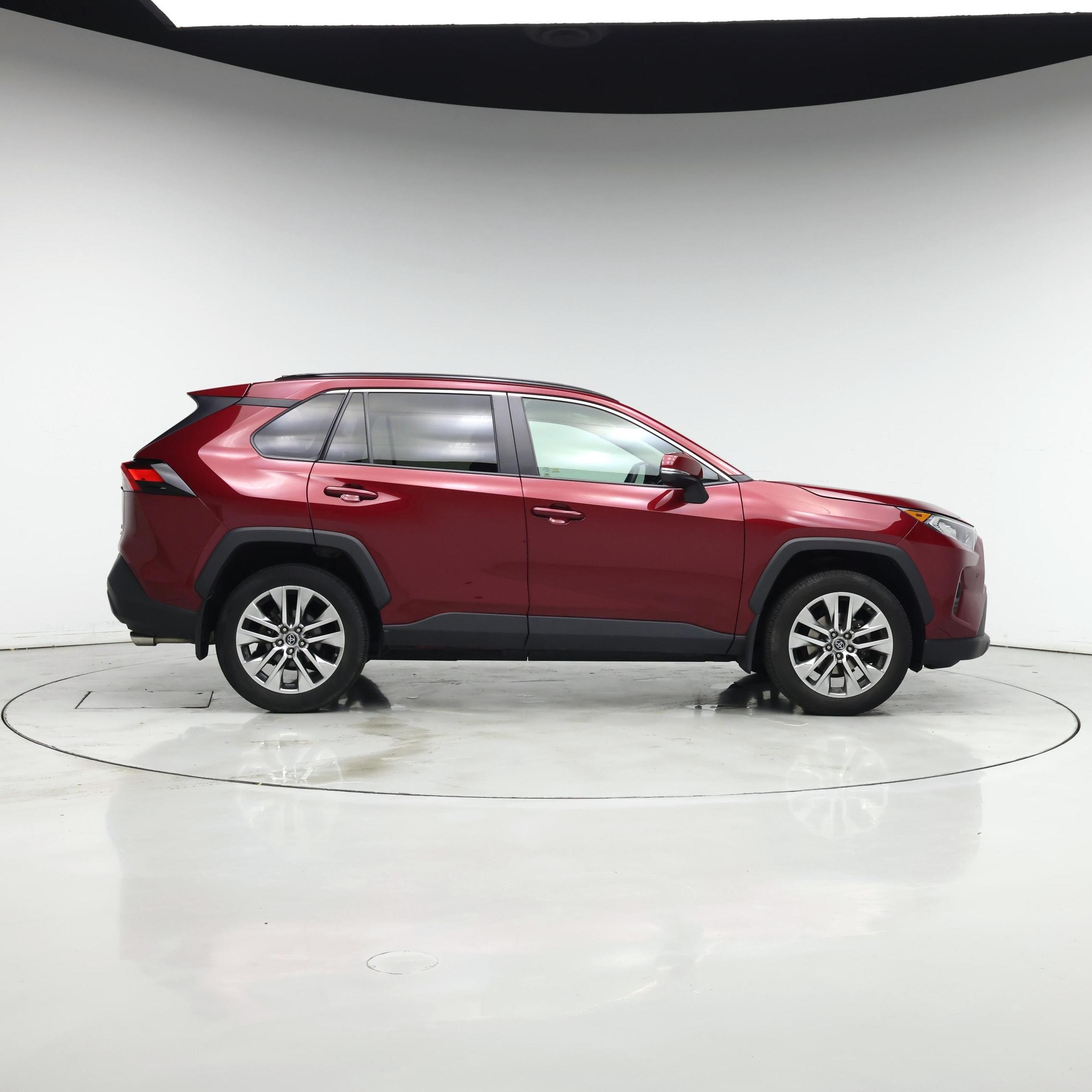 Thumbnail: 2019 Toyota RAV4 - 7