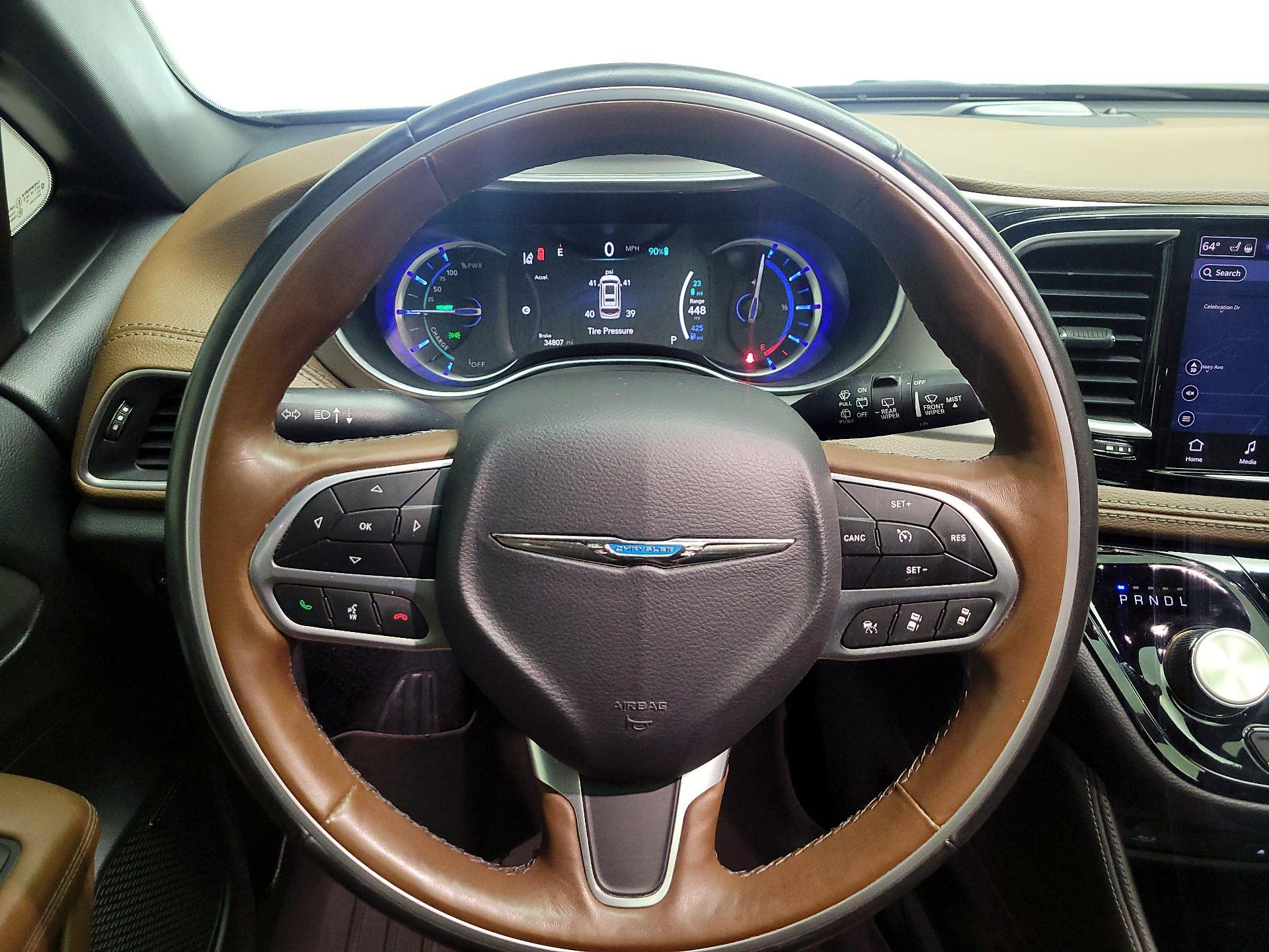 Thumbnail: 2021 Chrysler Pacifica - 10