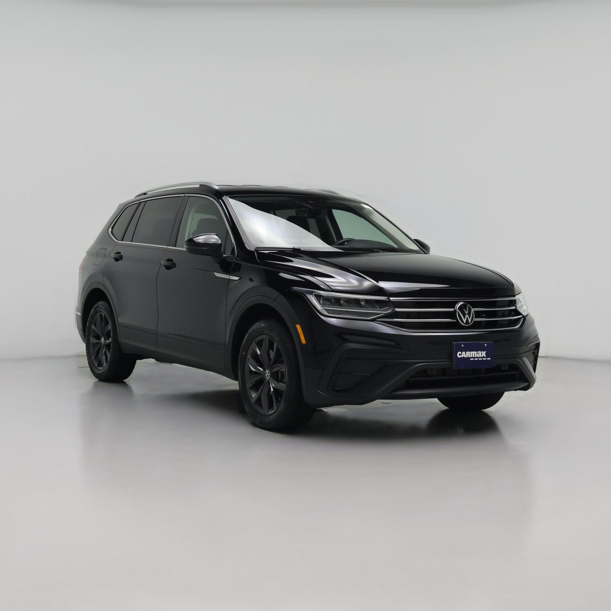 Thumbnail: 2023 Volkswagen Tiguan - 1