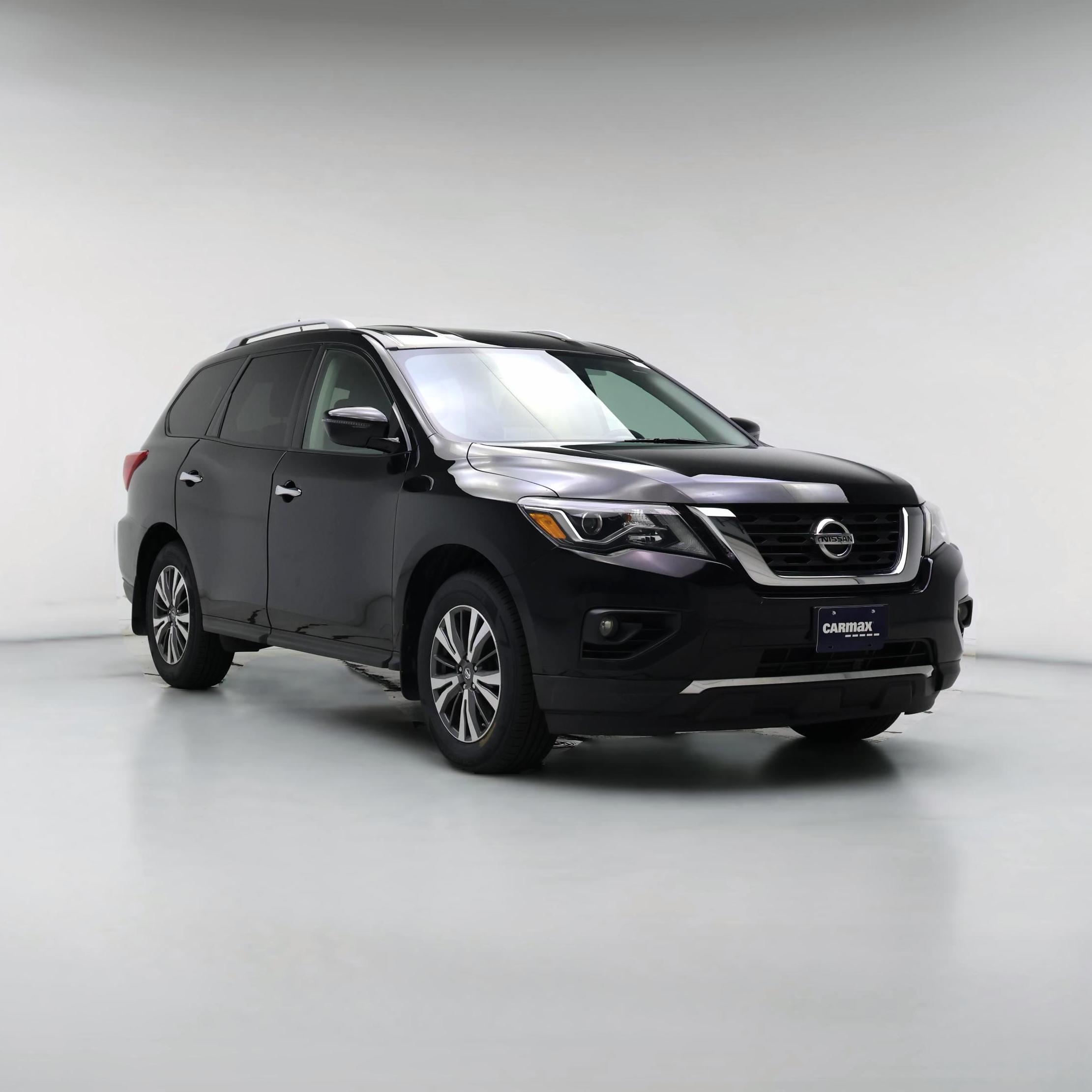 Thumbnail: 2017 Nissan Pathfinder - 1