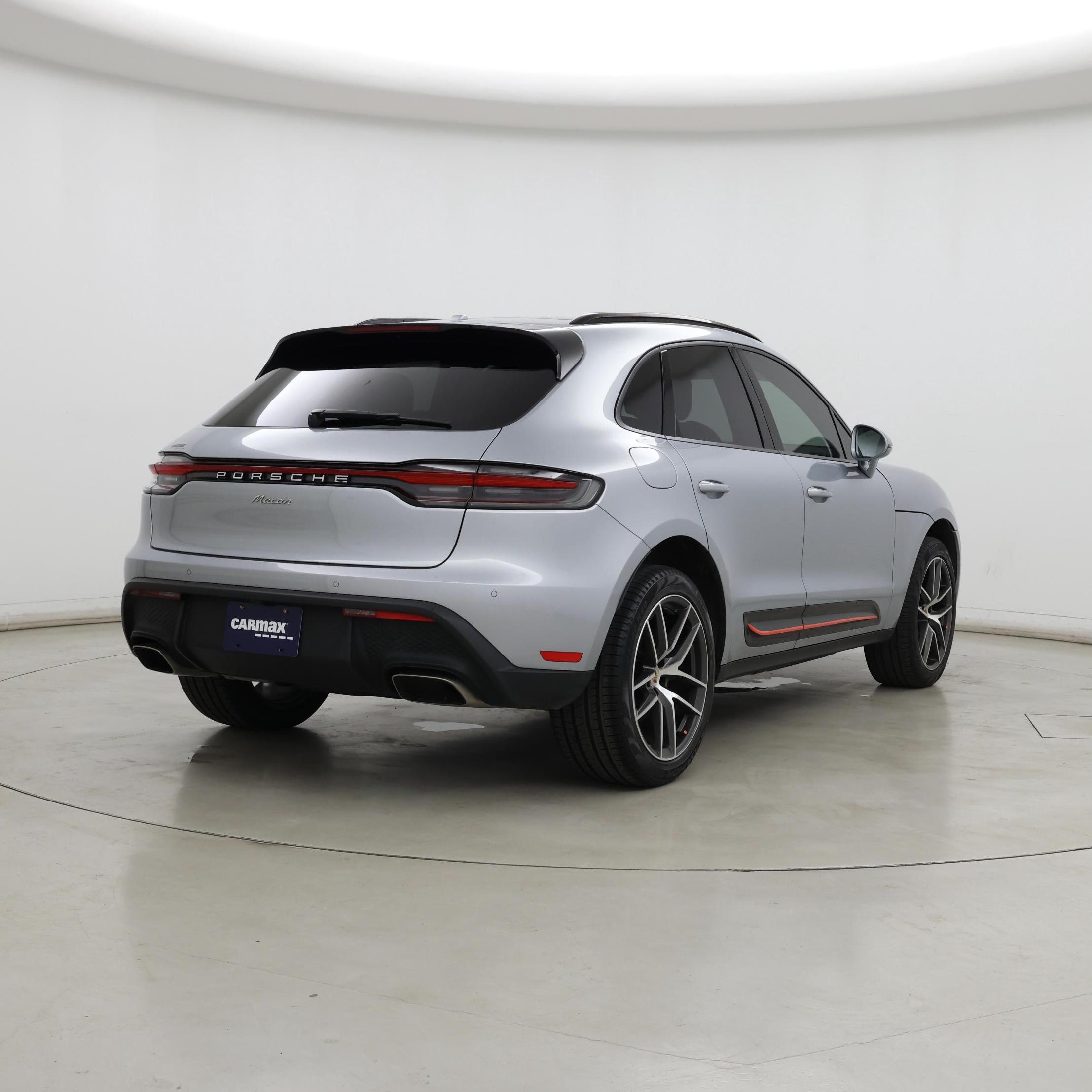 Thumbnail: 2022 Porsche Macan - 8