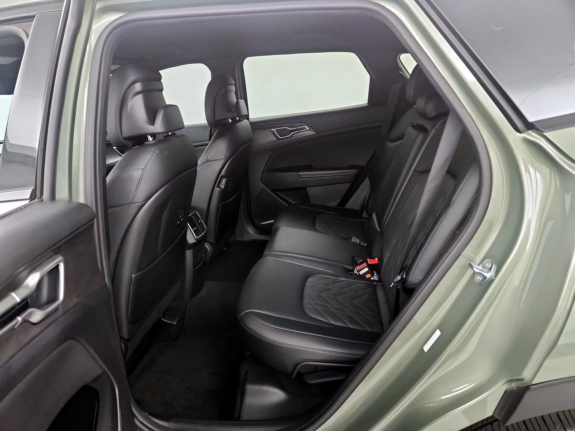 Thumbnail: 2023 Kia Sportage - 20