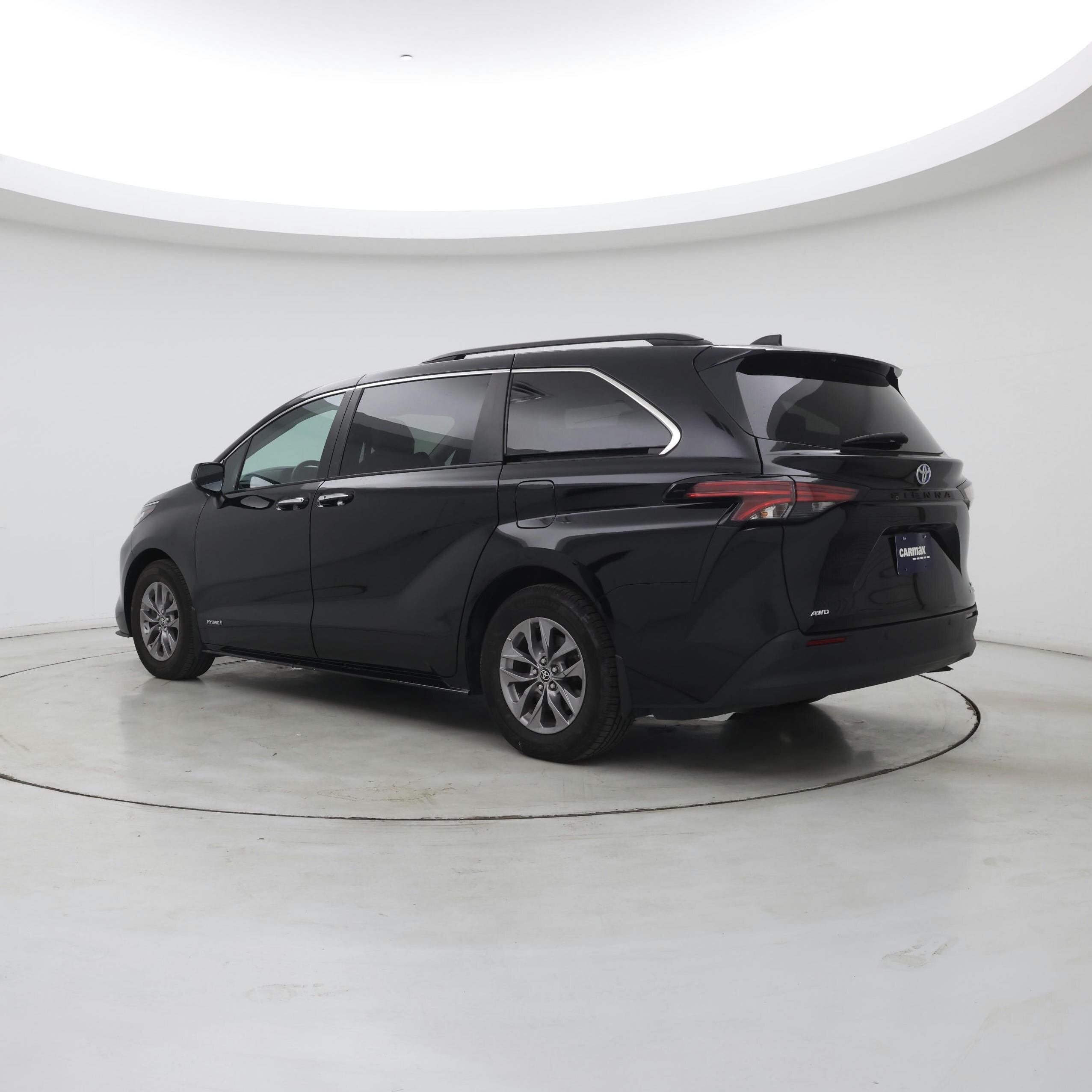 Thumbnail: 2021 Toyota Sienna - 2