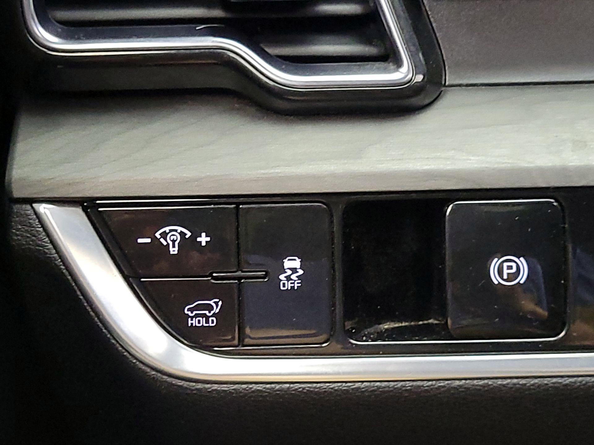 Thumbnail: 2023 Kia Sportage - 13