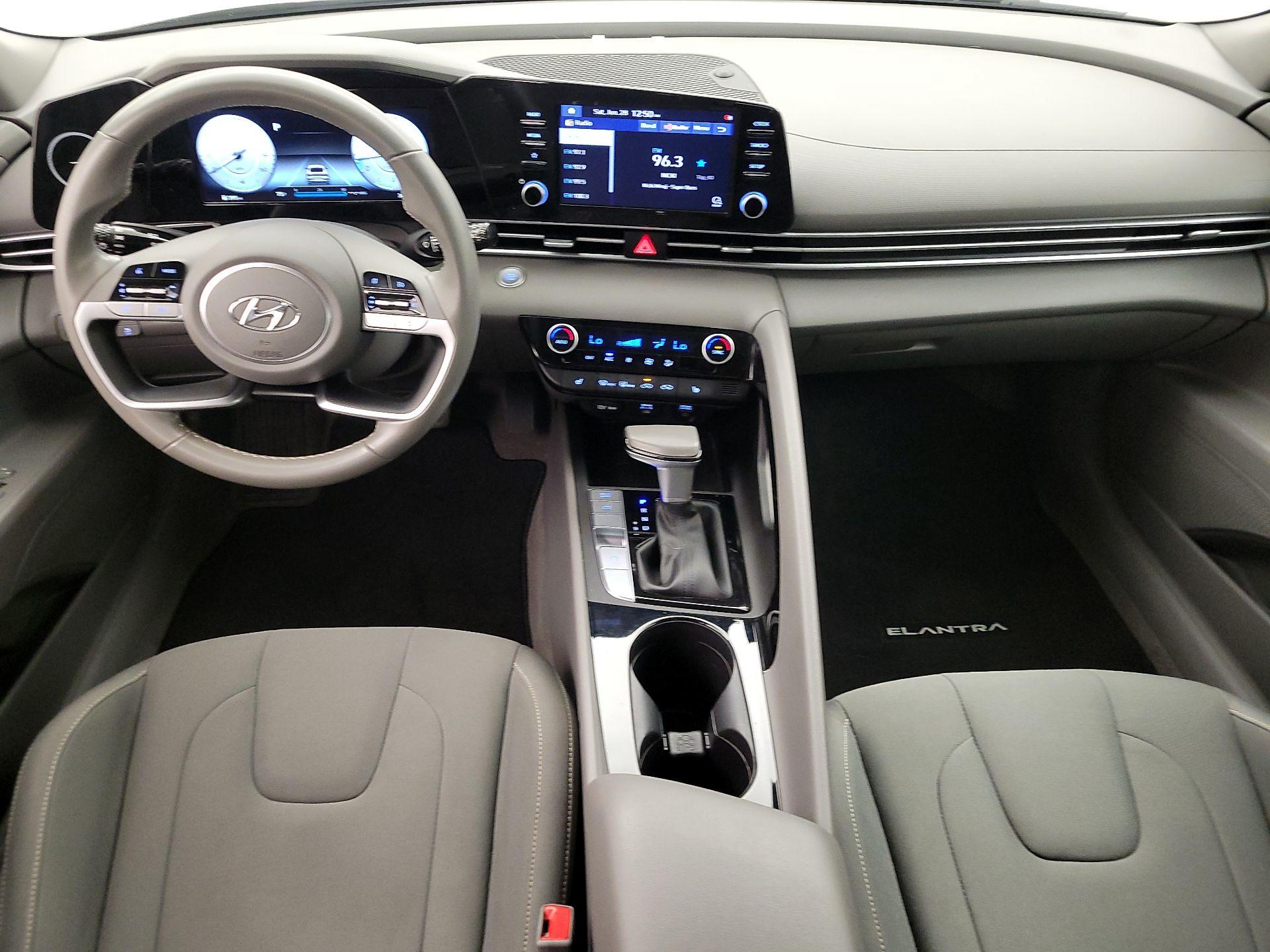 Thumbnail: 2022 Hyundai Elantra - 9