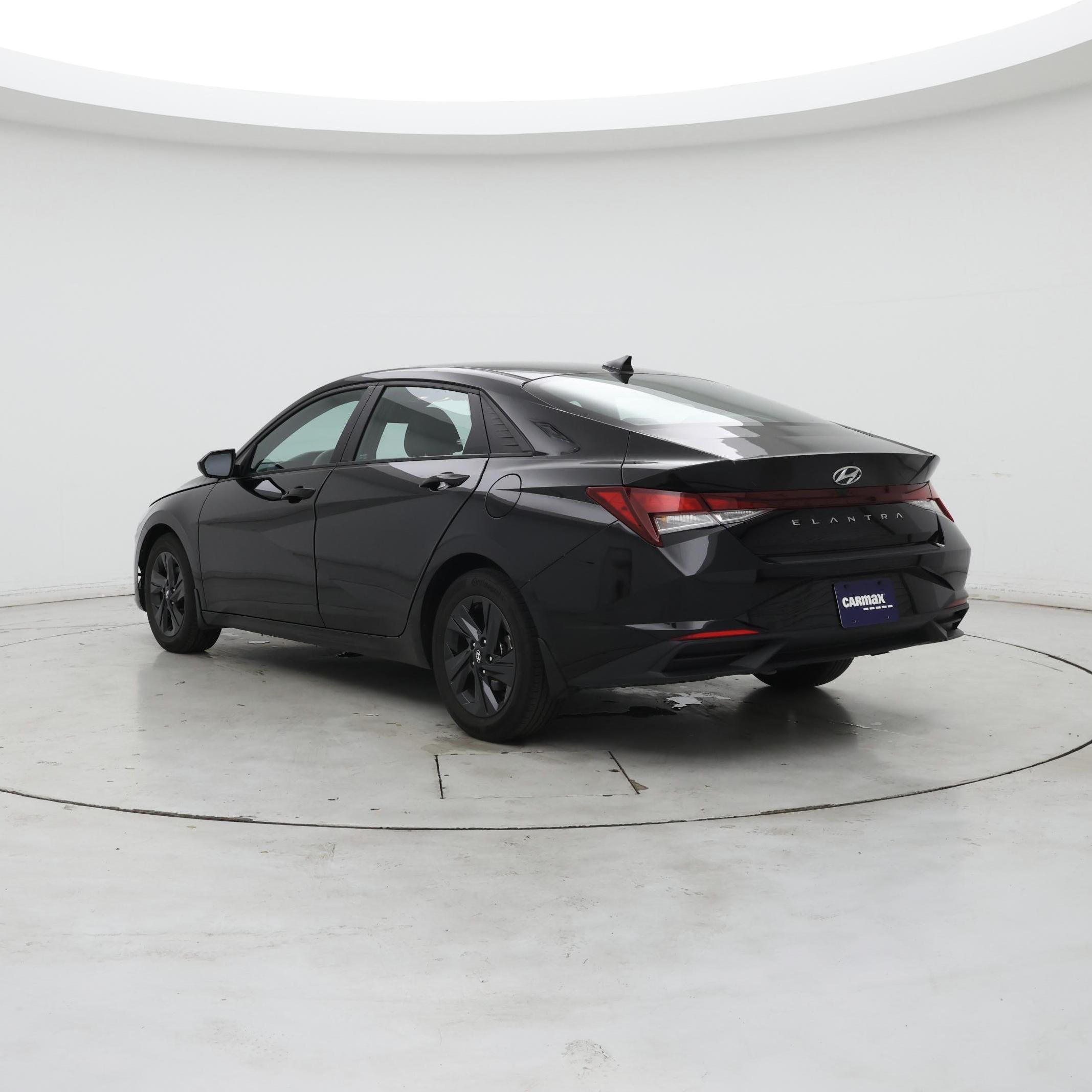 Thumbnail: 2022 Hyundai Elantra - 2