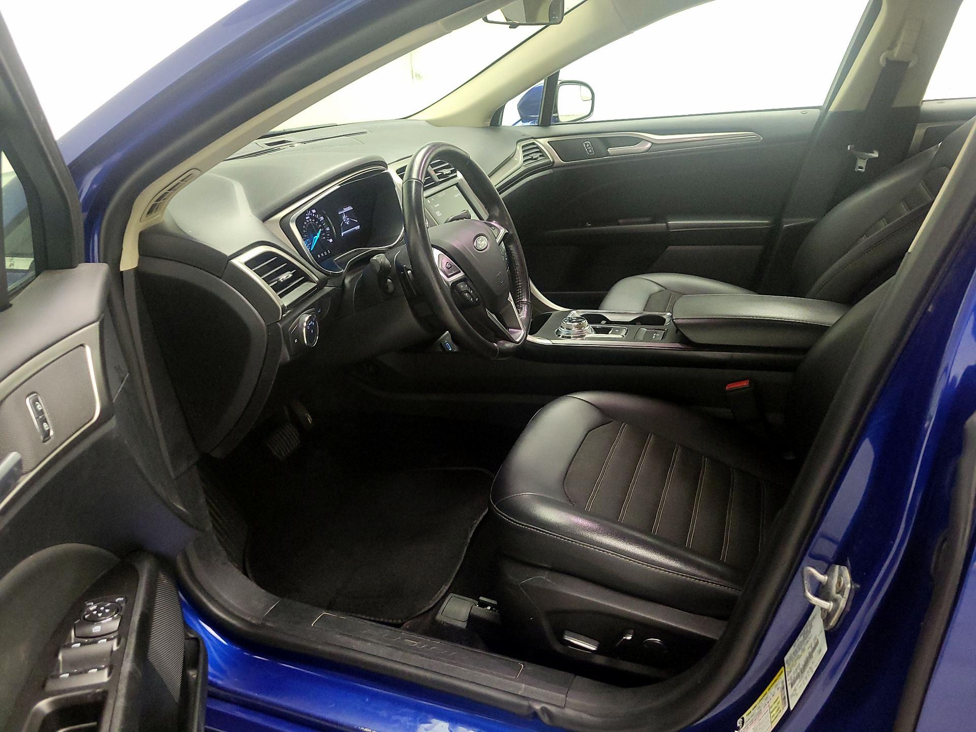 Thumbnail: 2017 Ford Fusion - 11