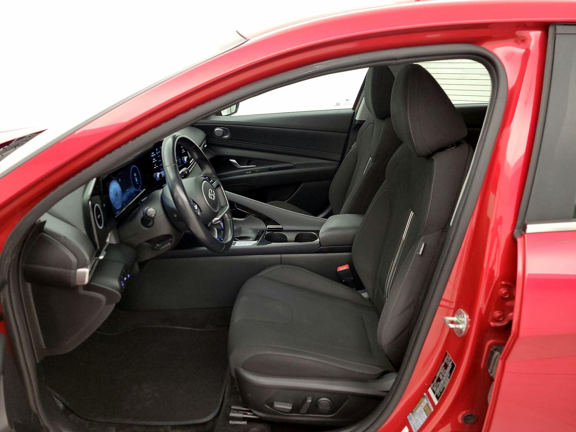 Thumbnail: 2022 Hyundai Elantra - 11