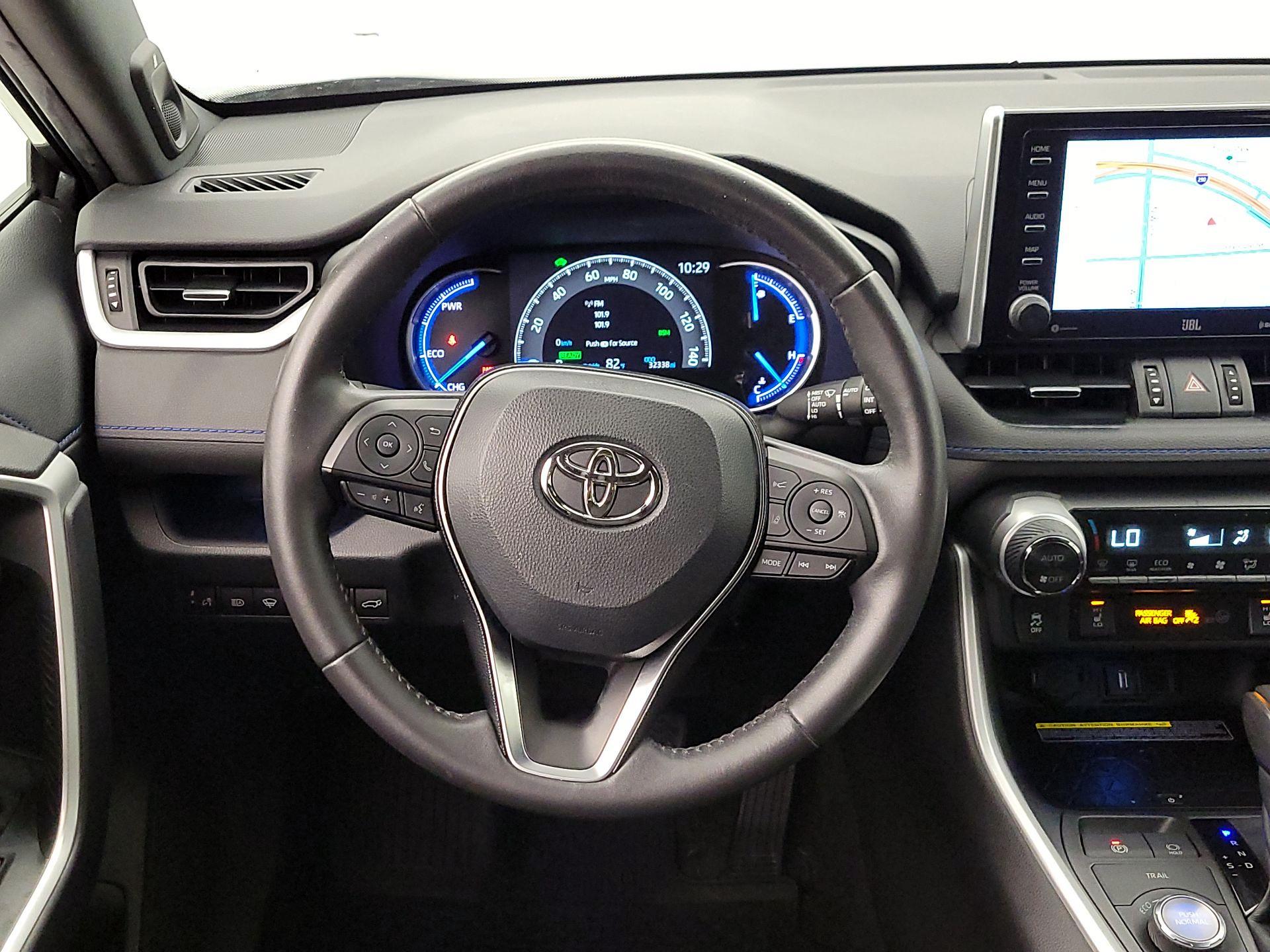 Thumbnail: 2020 Toyota RAV4 - 10