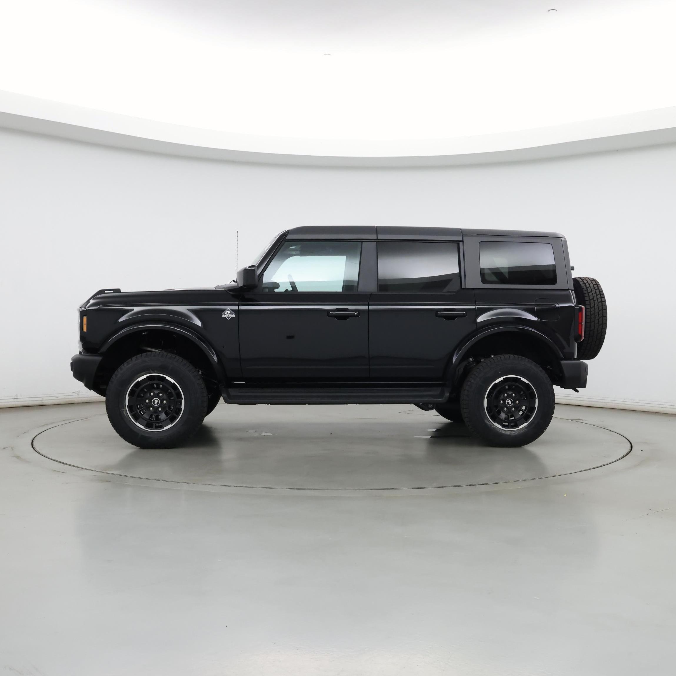 Thumbnail: 2025 Ford Bronco - 3